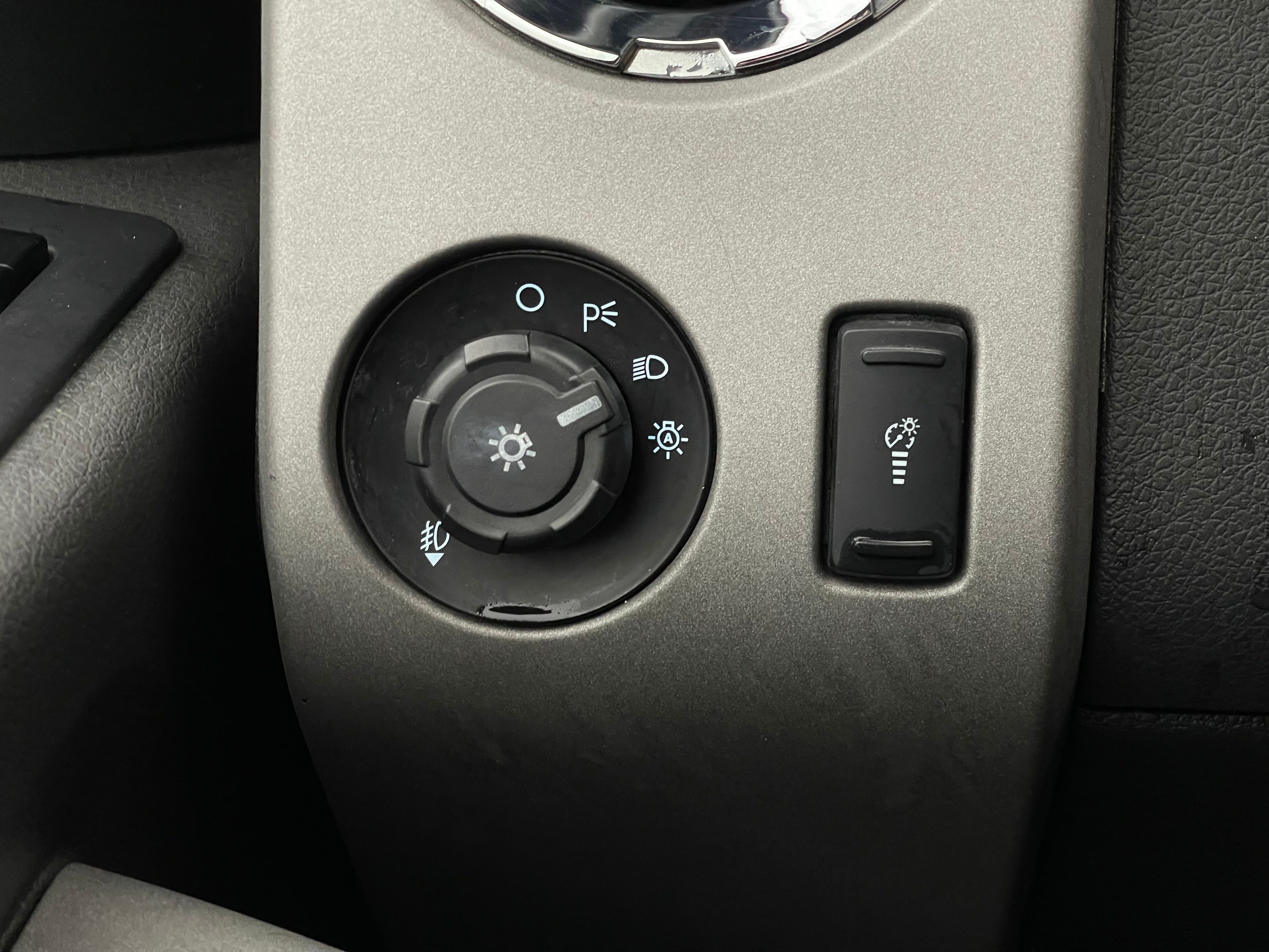 Used 2015 Ruby Red Metallic Ford Lariat image 19