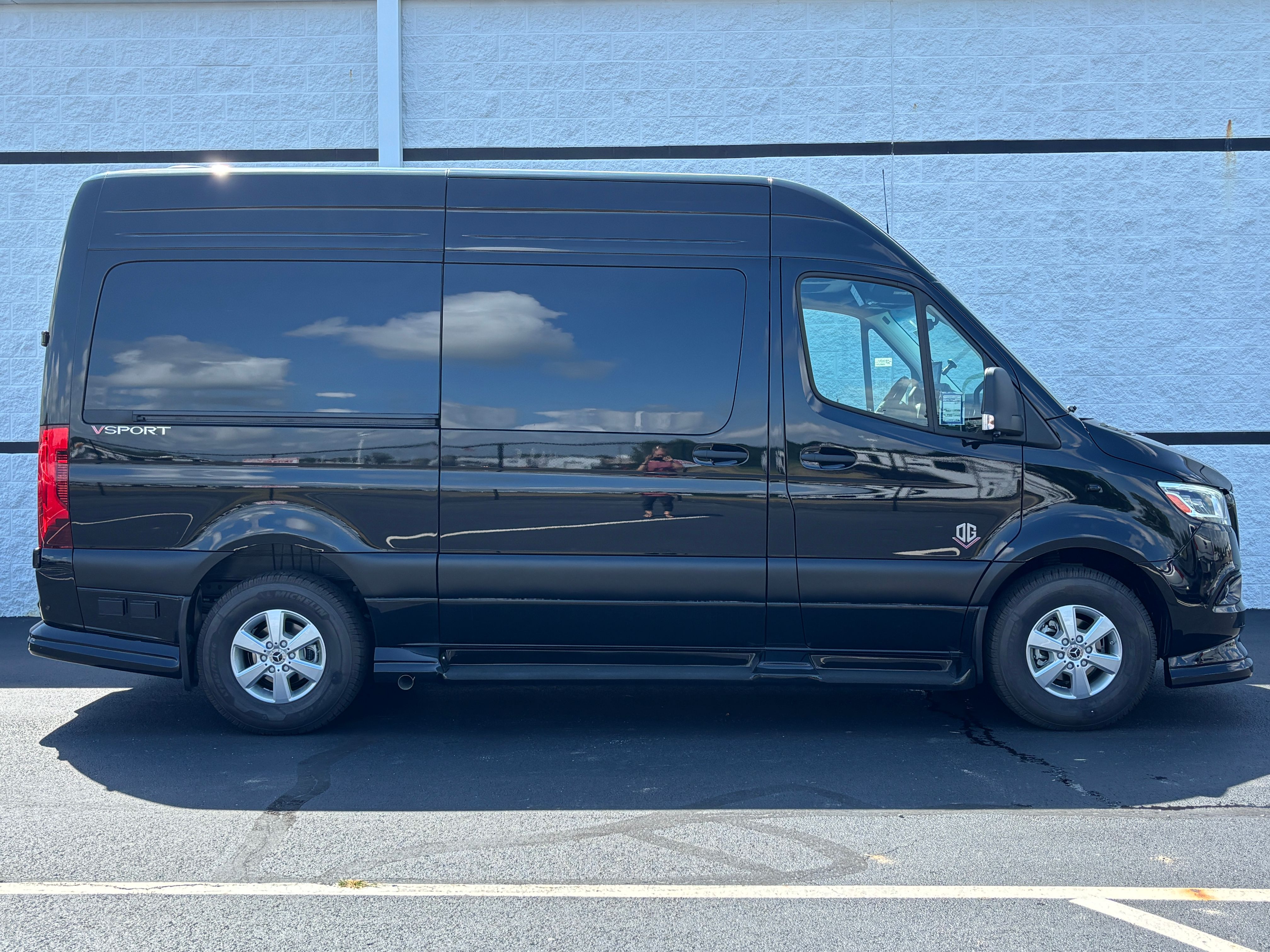 New 2027 Black Mercedes-Benz Discovery Touring image 6