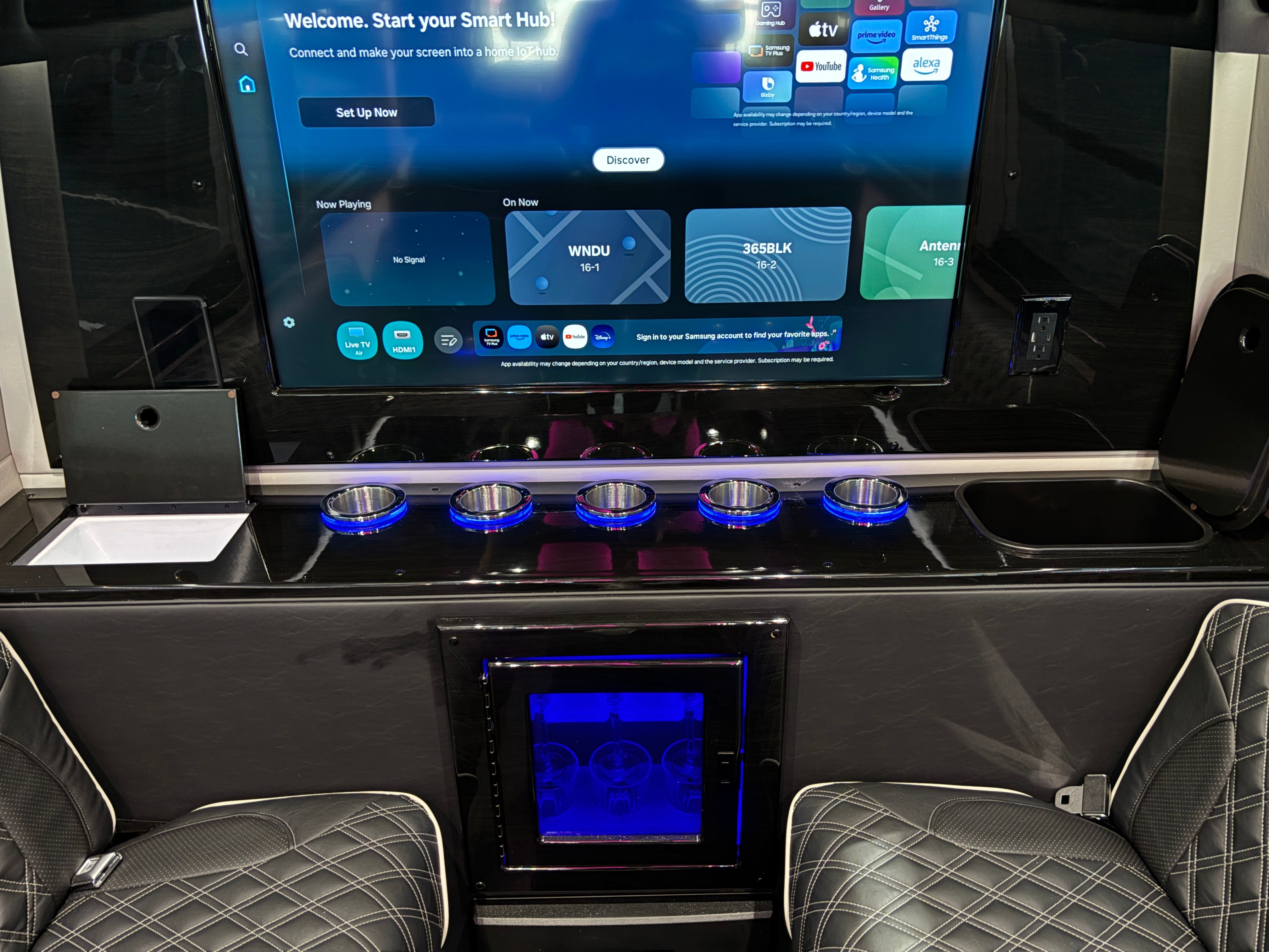 New 2027 Silver Mercedes-Benz Discovery Touring image 45