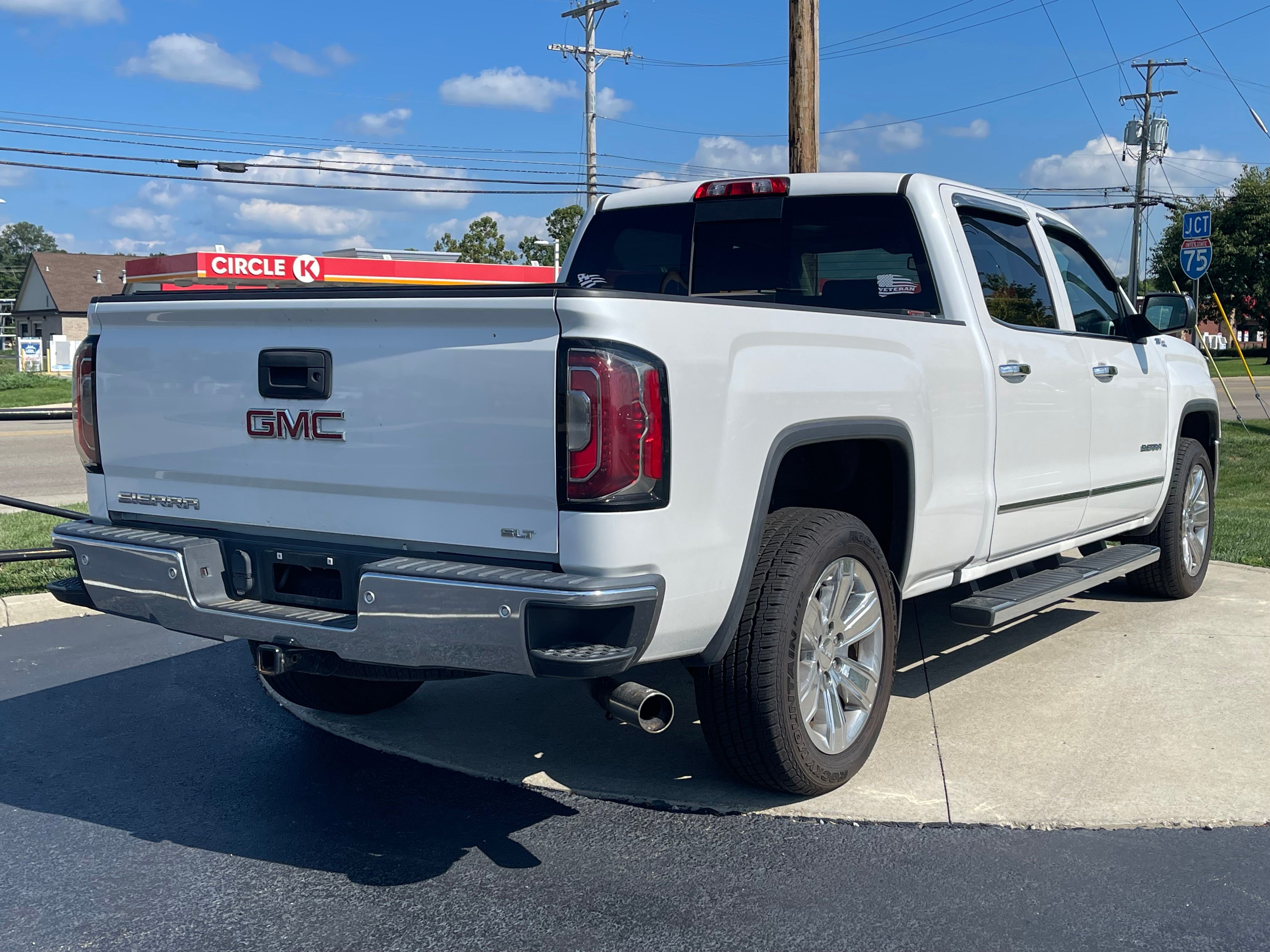 Used 2016 White Frost Tricoat GMC SLT image 7