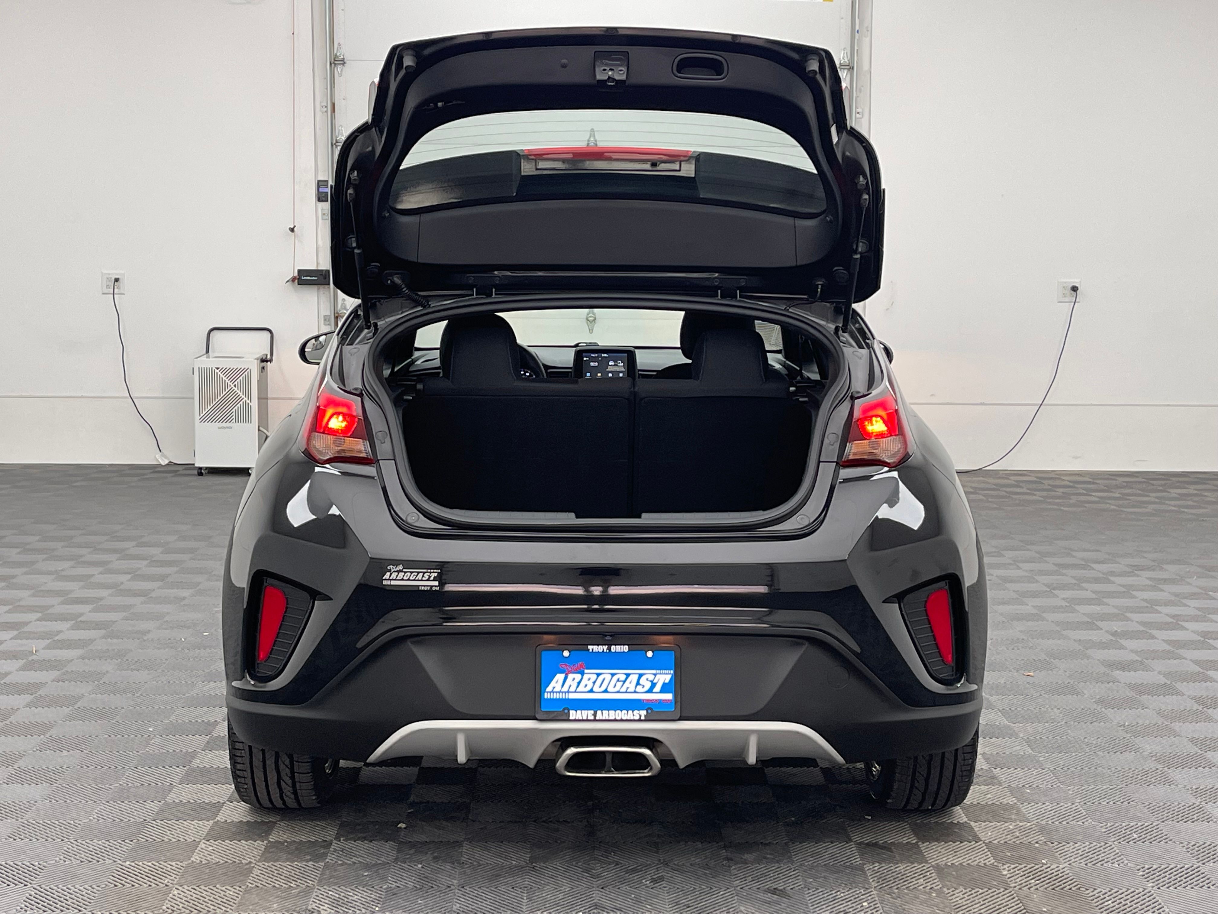 Used 2019 Ultra Black Pearl Hyundai 2.0 image 8