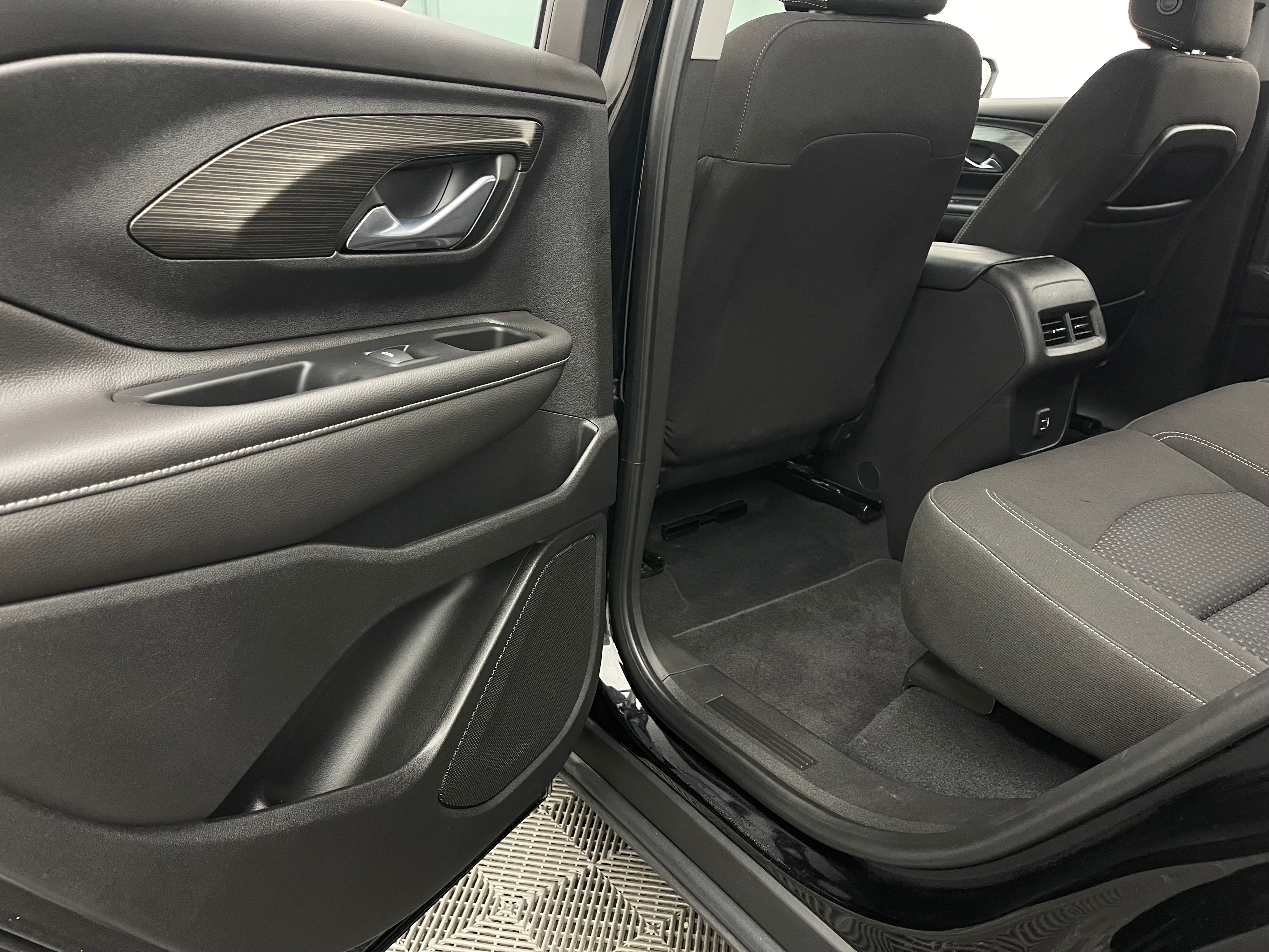Used 2022 Ebony Twilight Metallic GMC SLE image 35