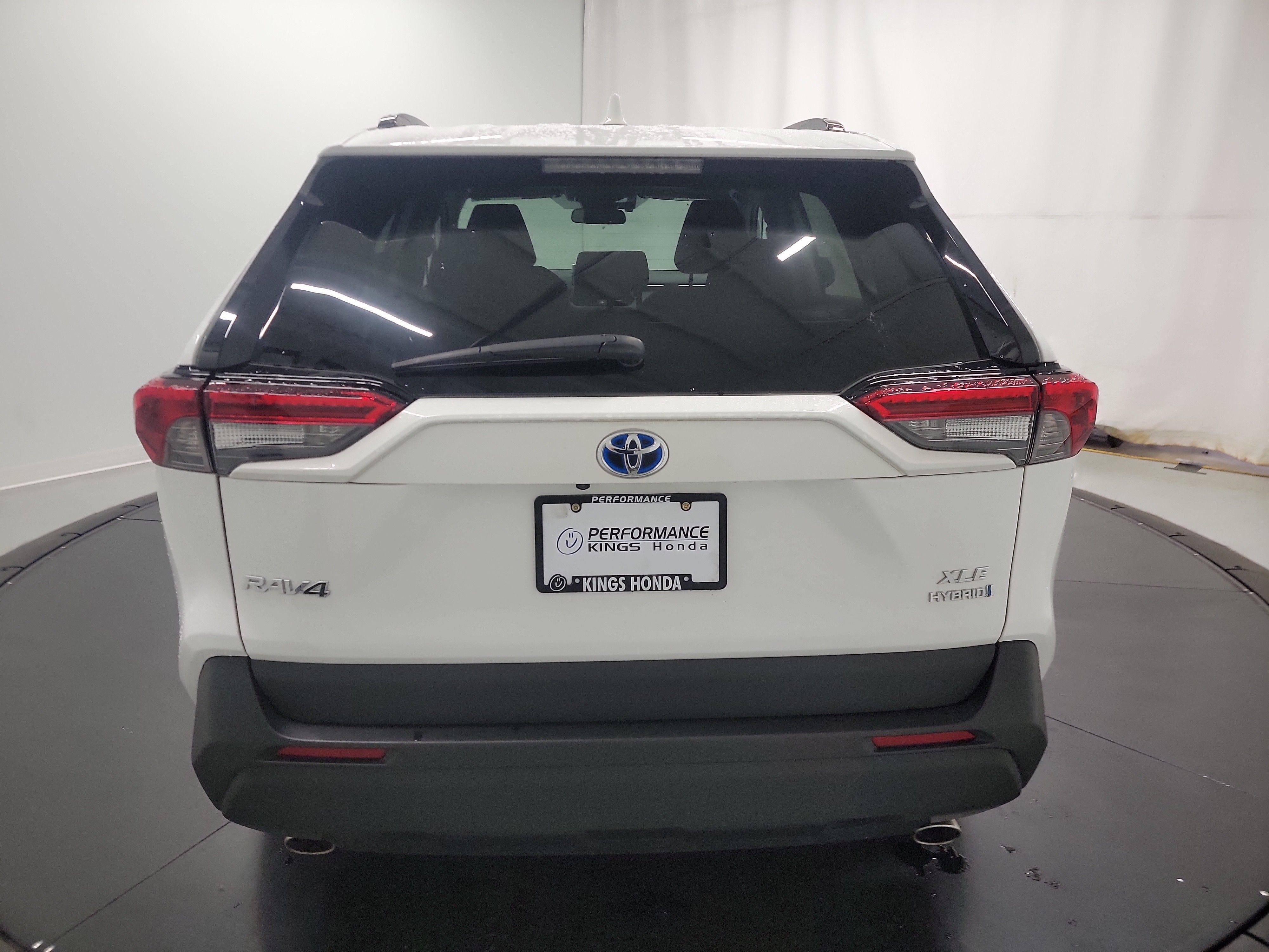 2024 Toyota RAV4 Hybrid XLE photo