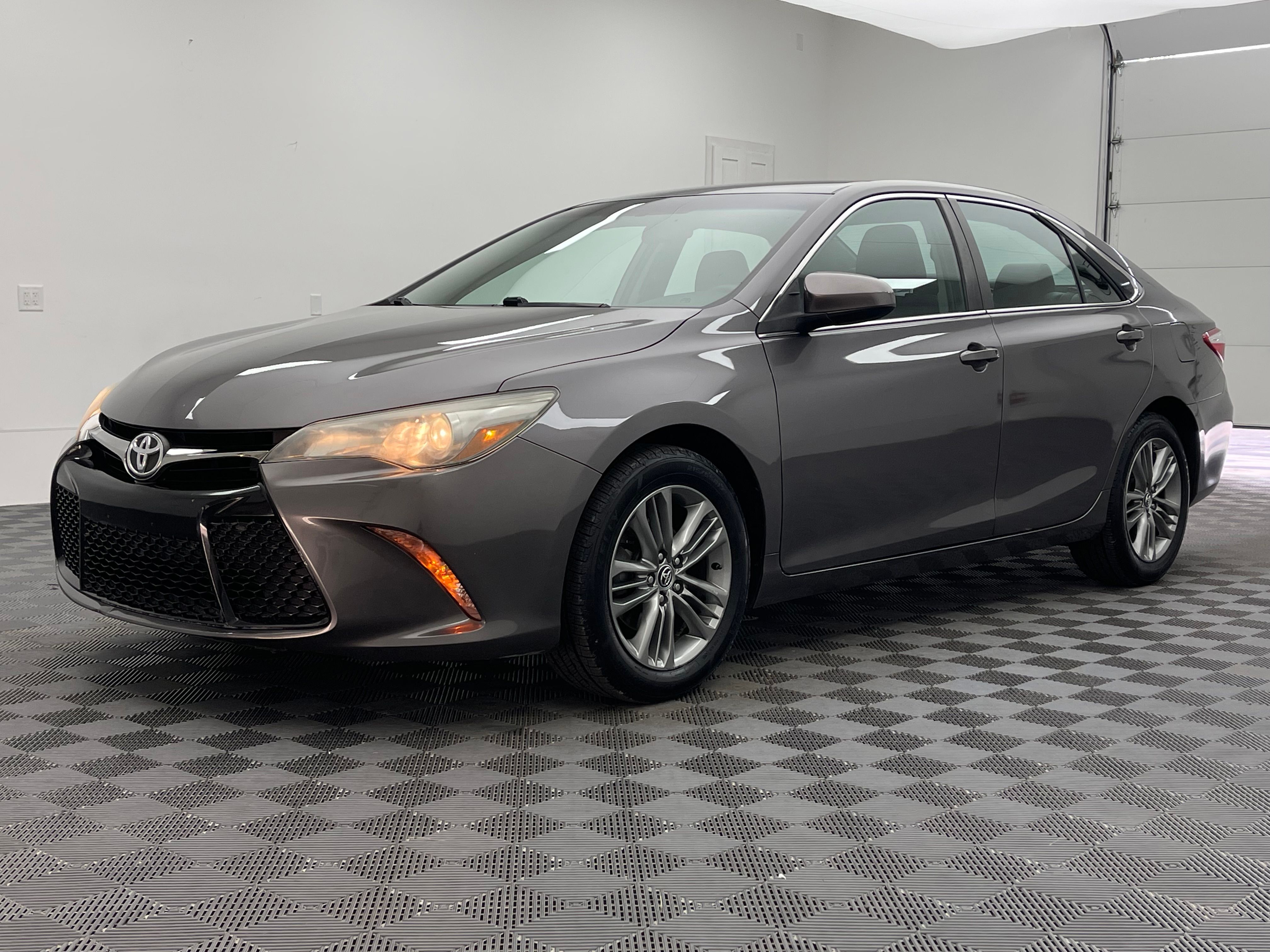 Used 2015 Predawn Gray Mica Toyota SE image 2
