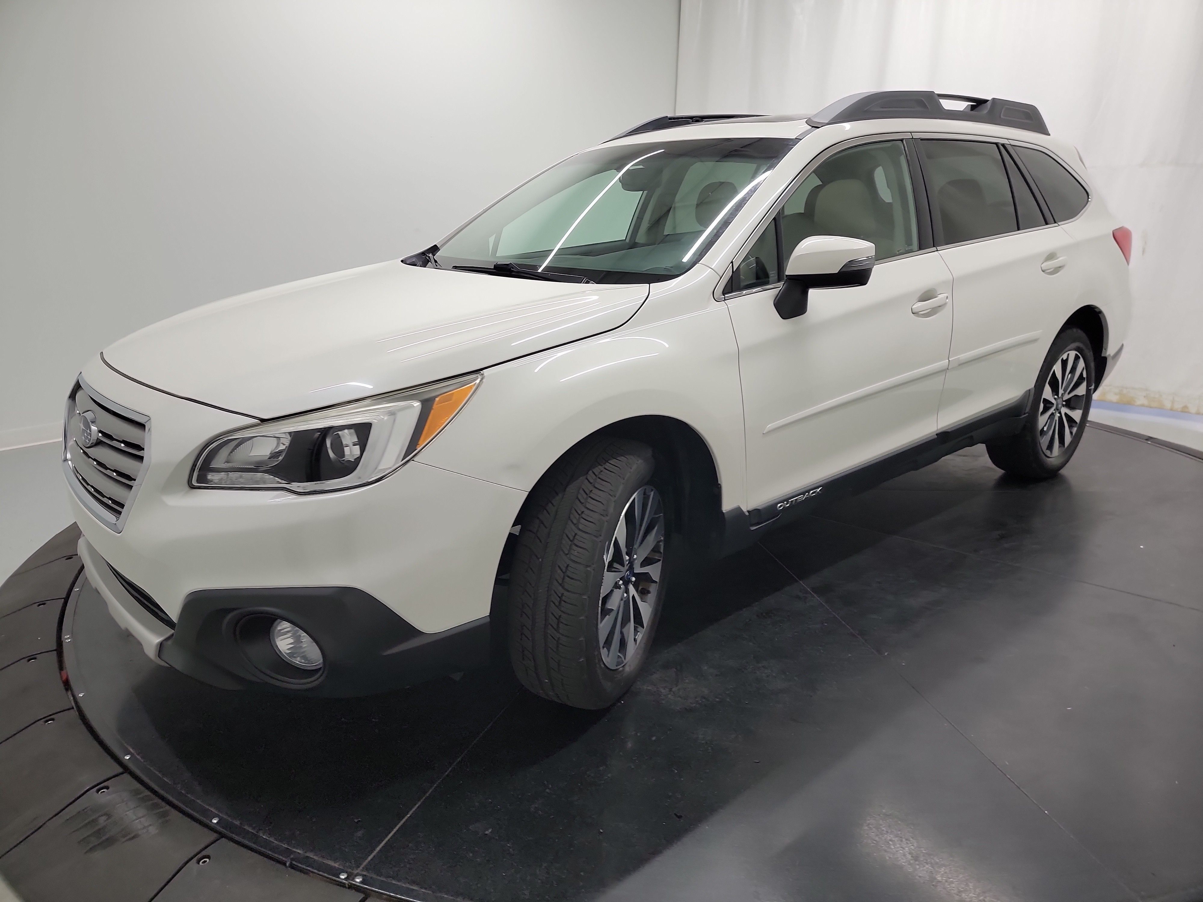2015 Subaru Outback 2.5i photo