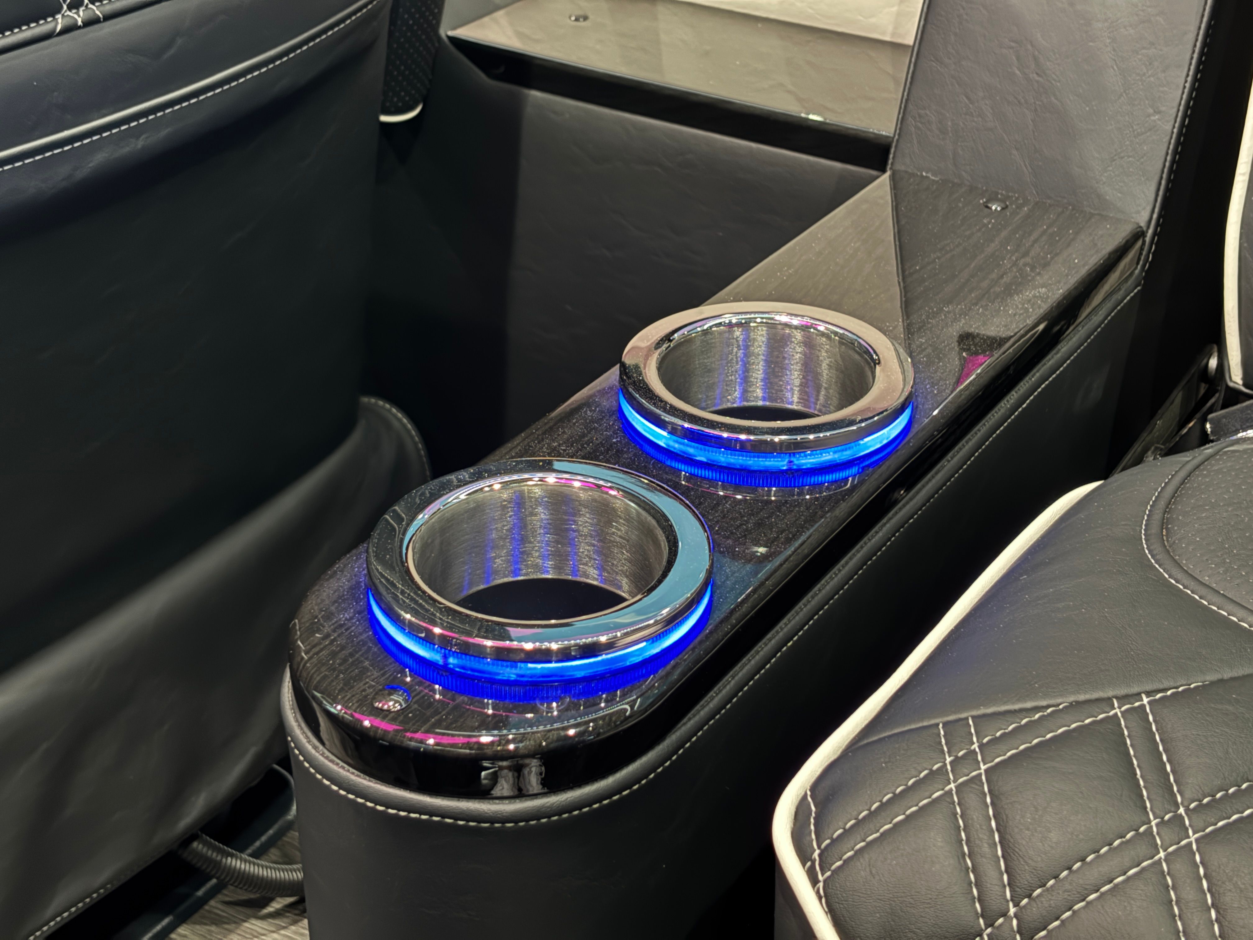 New 2027 Silver Mercedes-Benz Discovery Touring image 51