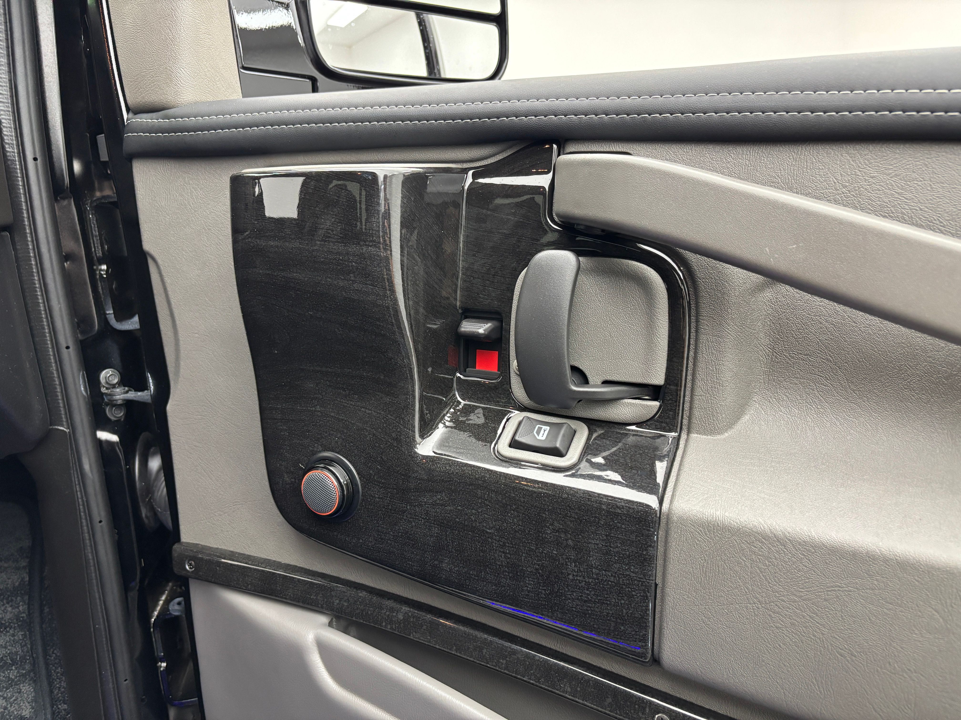 New 2026 Onyx Black GMC Explorer Limited SE image 23