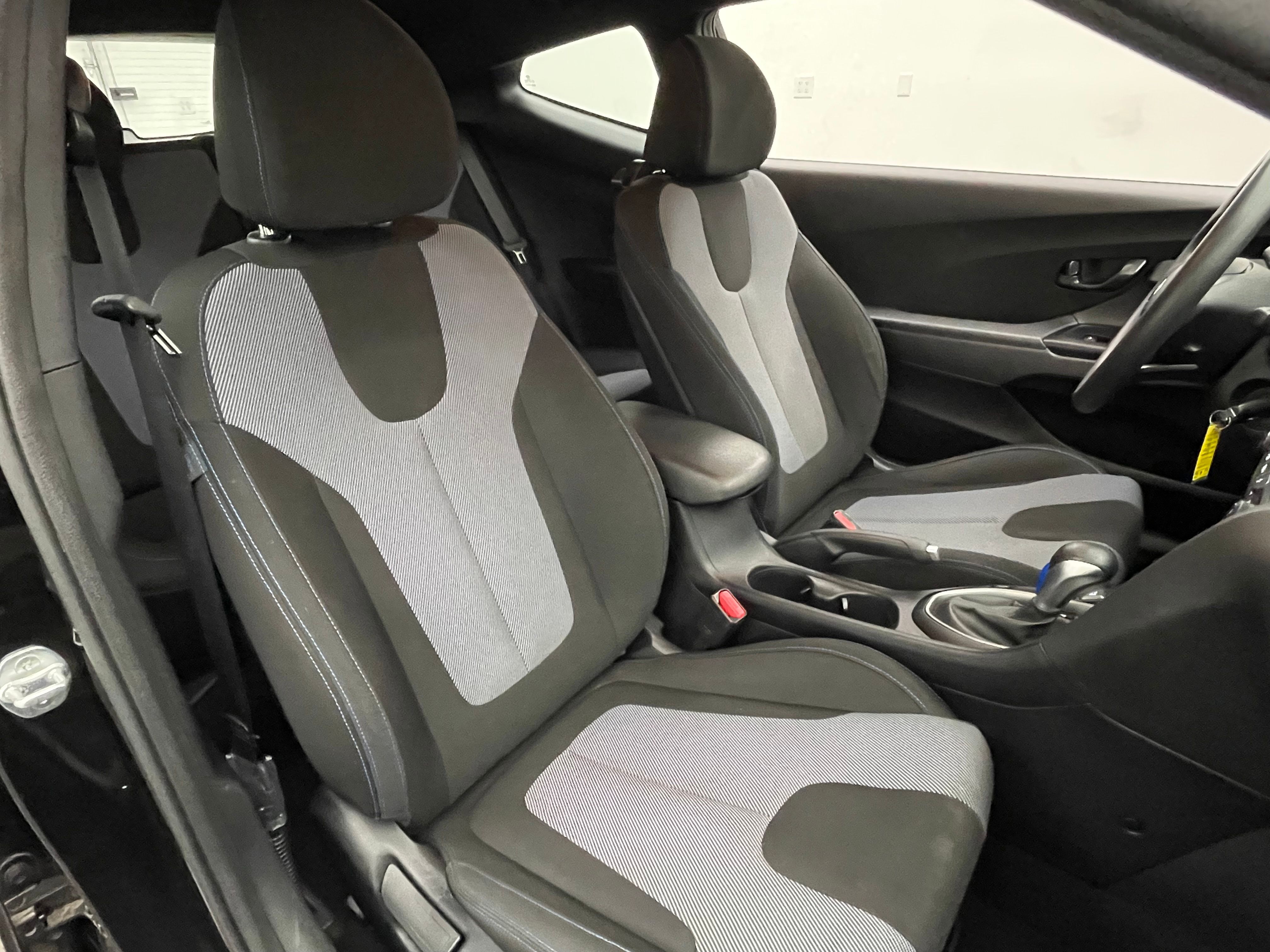 Used 2019 Ultra Black Pearl Hyundai 2.0 image 31