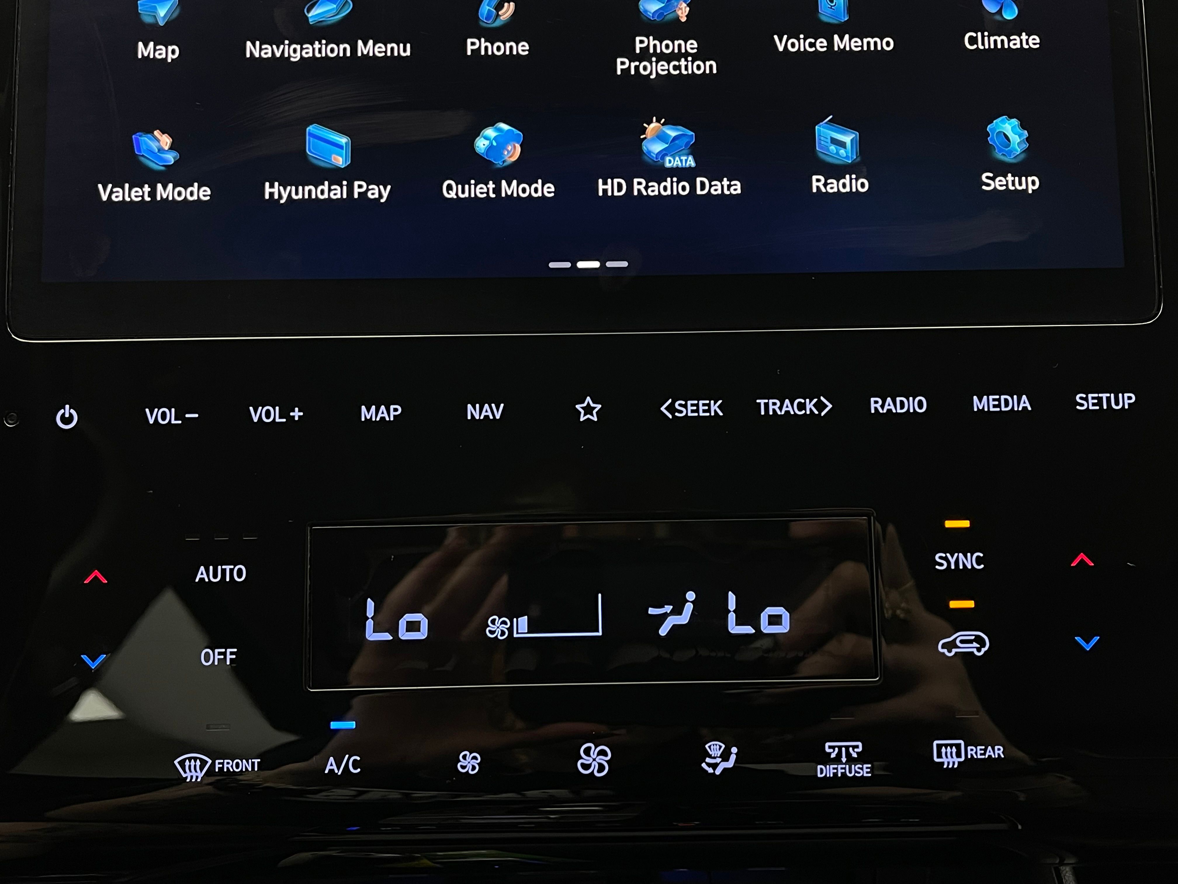 Used 2023 Amazon Gray Hyundai Limited image 31