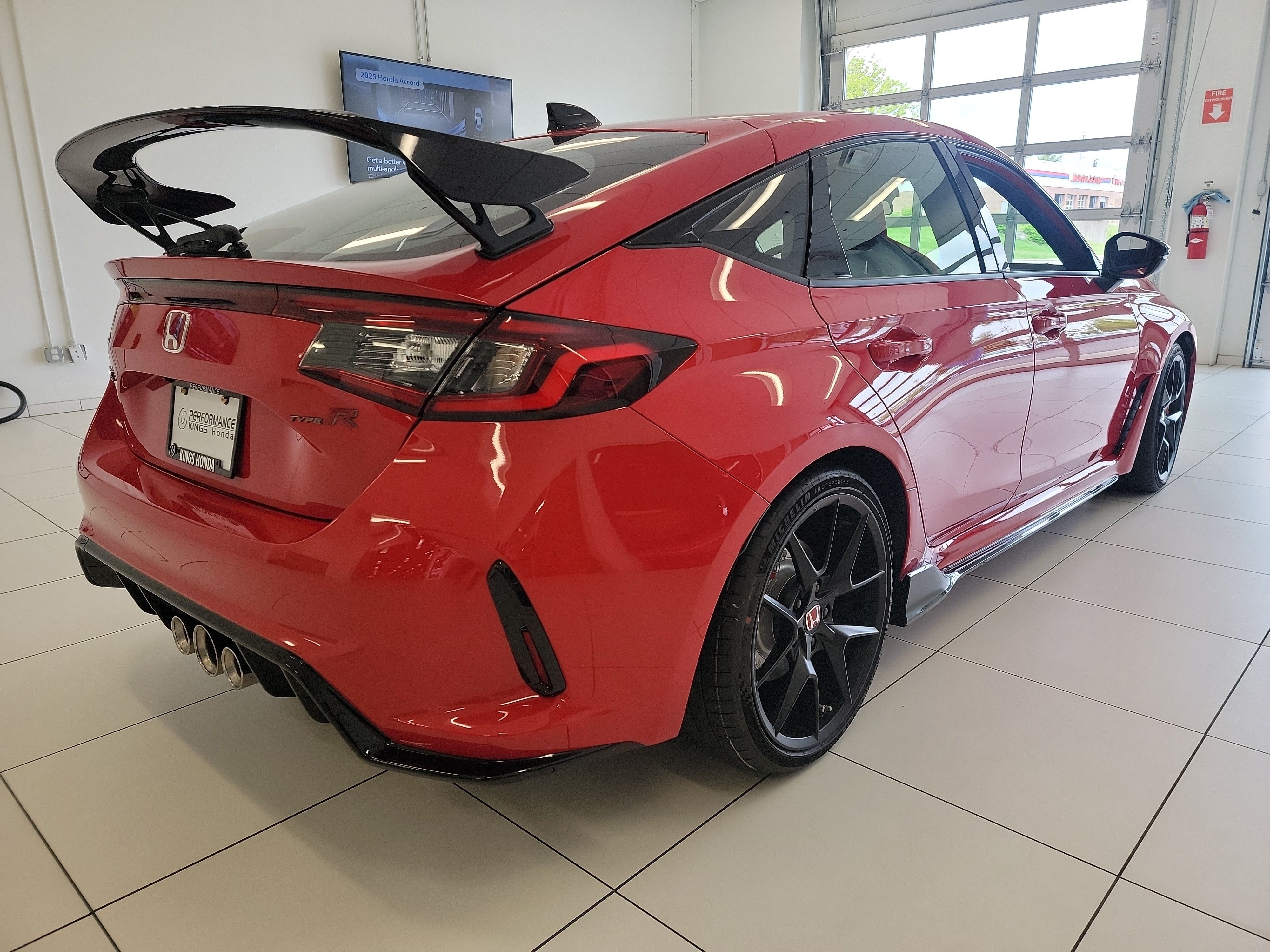 2025 Honda CIVIC TYPE R photo