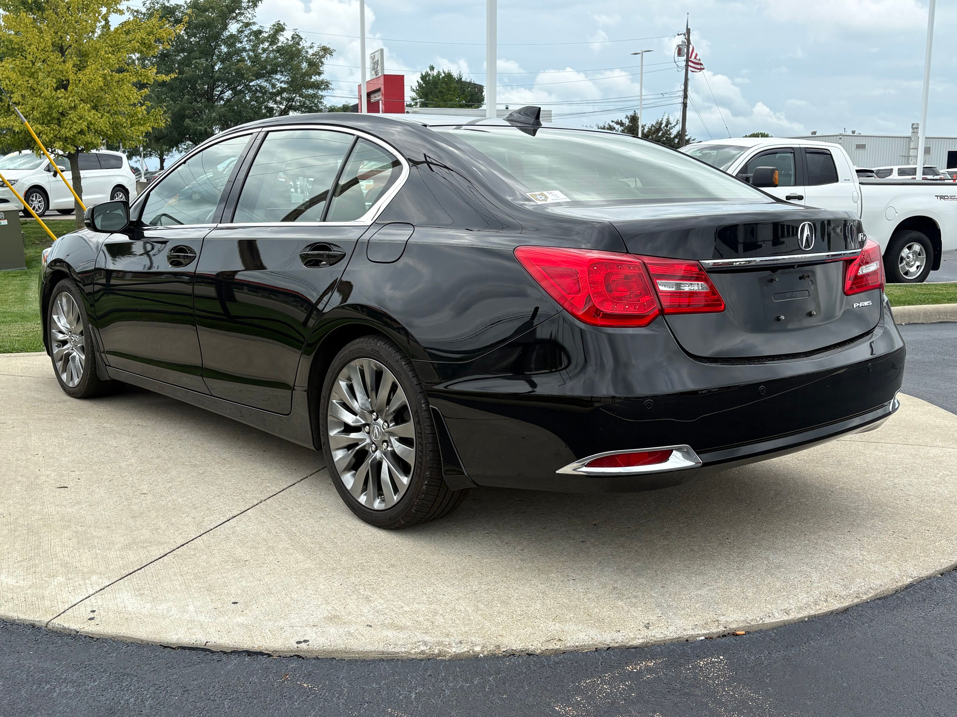 Used 2017 Crystal Black Pearl Acura Base image 5