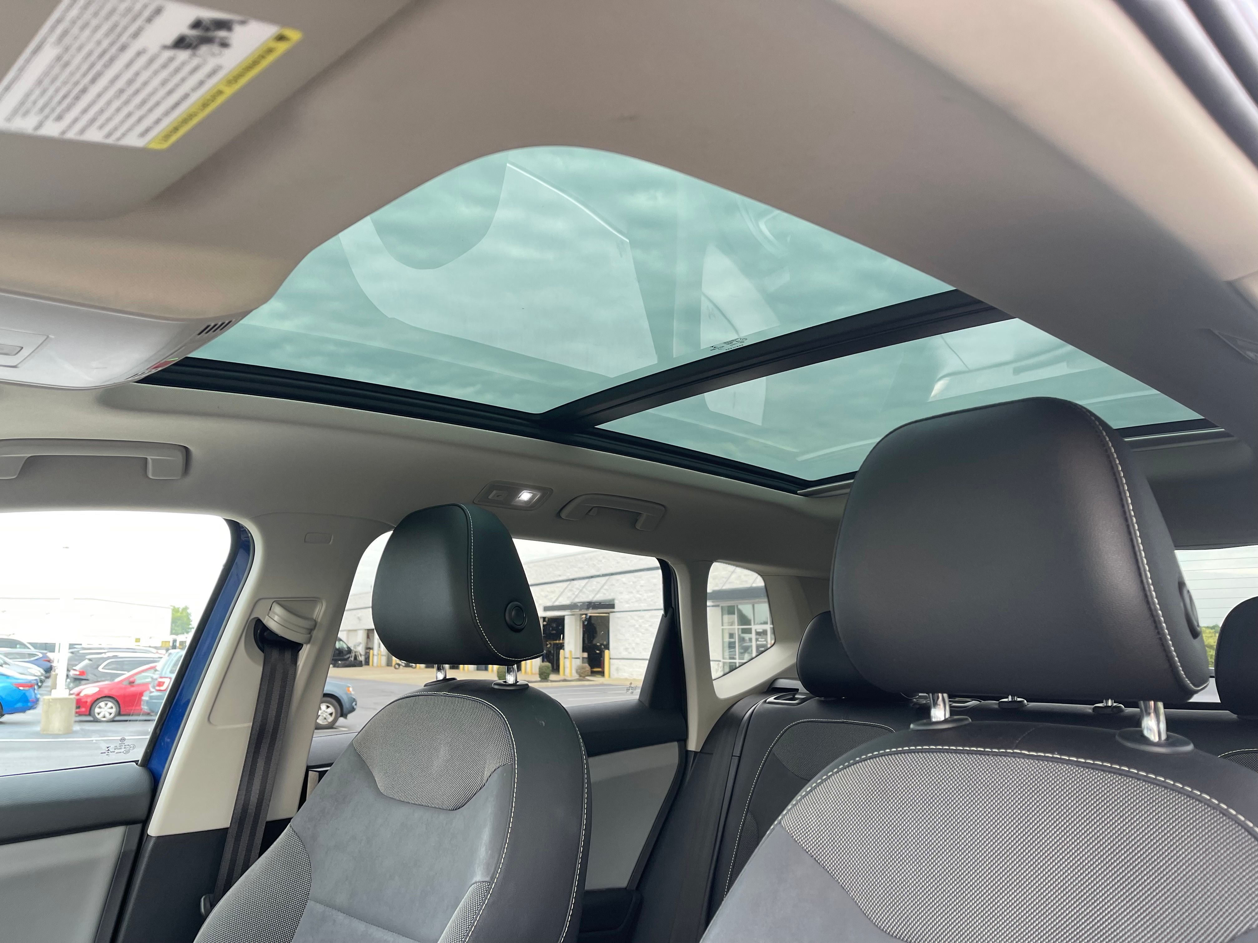 Used 2022 Blue Metallic Volkswagen 1.5T SE image 13