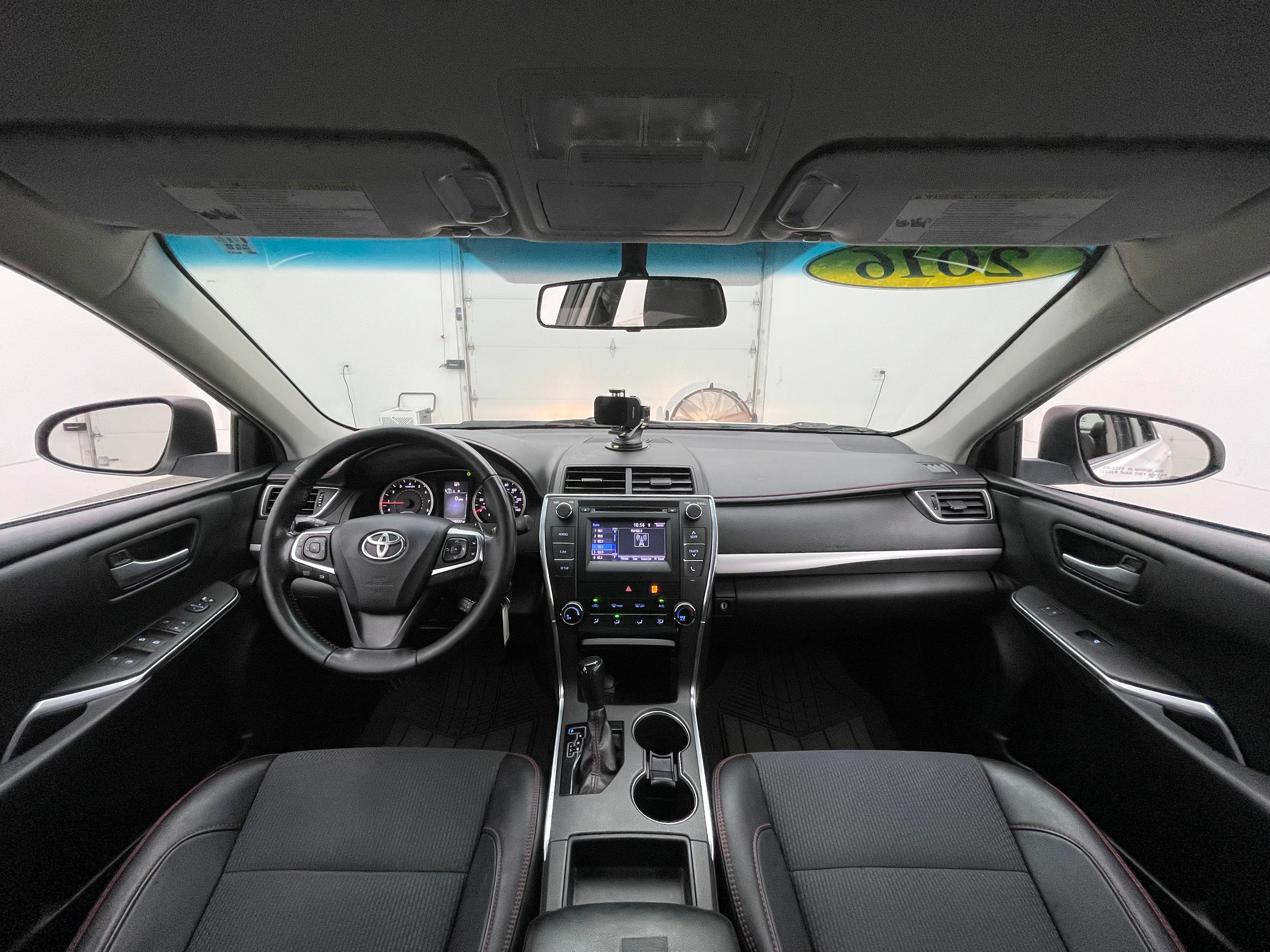 Used 2016 Super White Toyota SE image 3