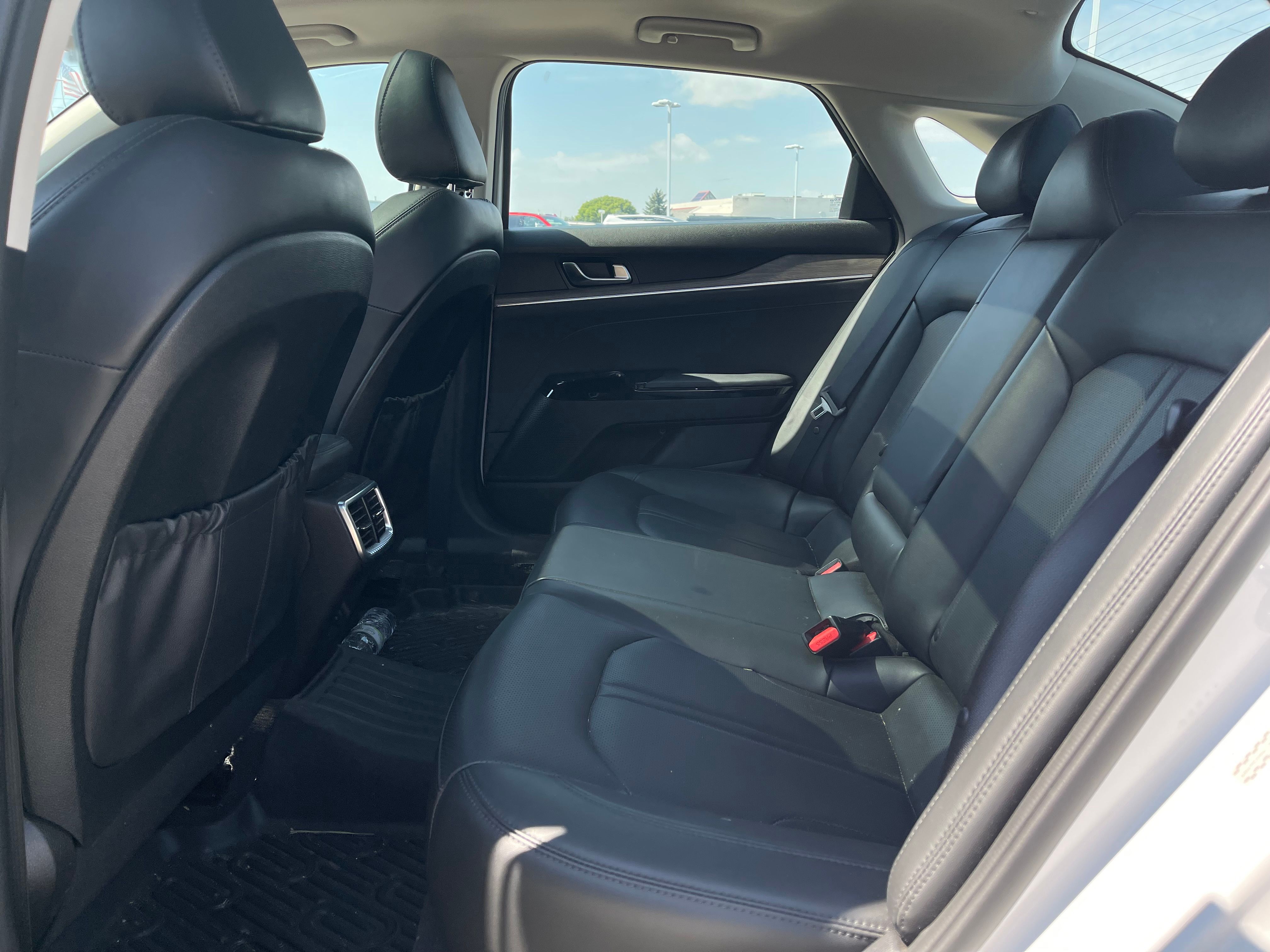 Used 2021 White Pearl Kia EX image 14