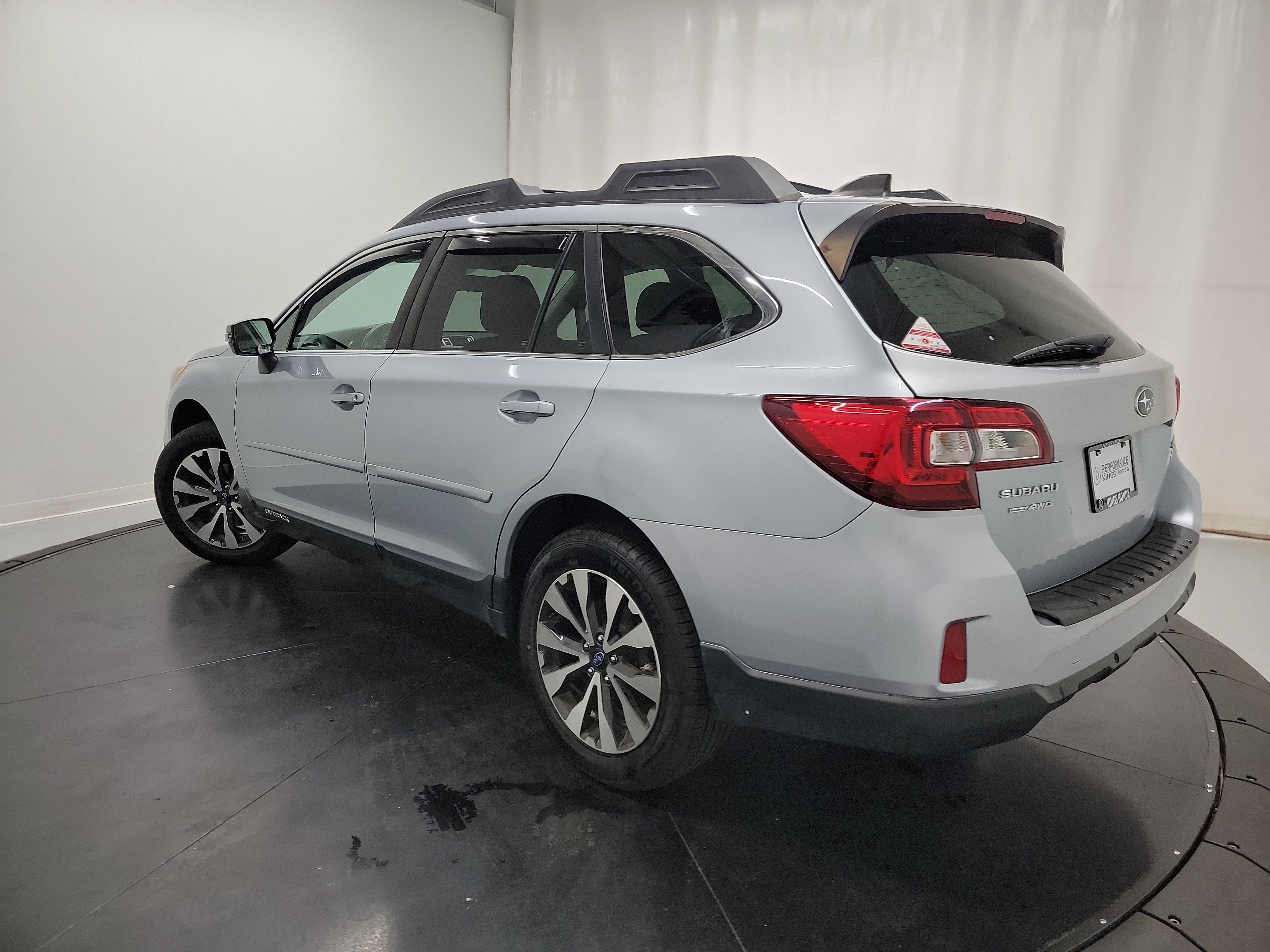 2017 Subaru Outback 2.5i photo
