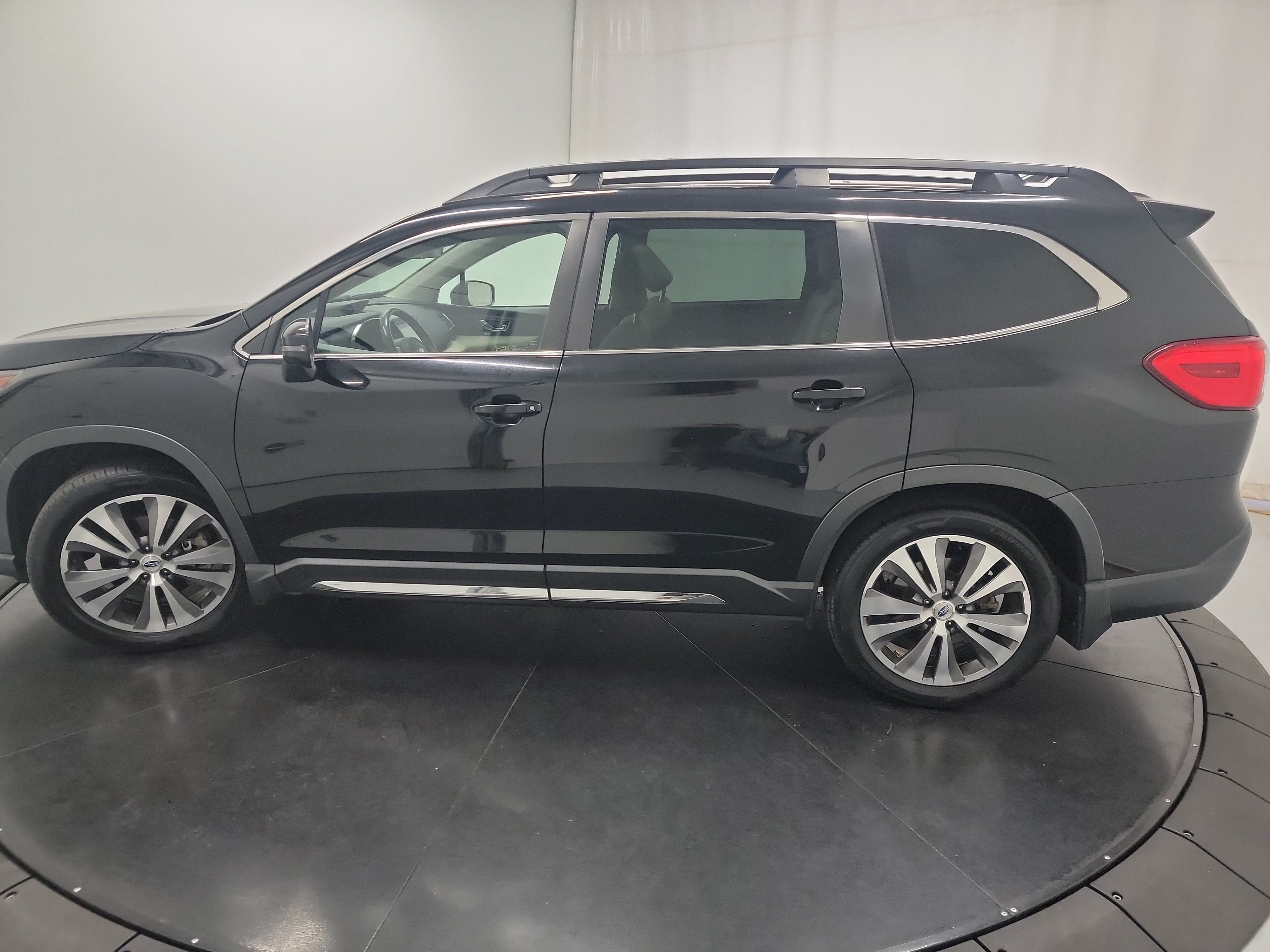 2019 Subaru Ascent Limited photo
