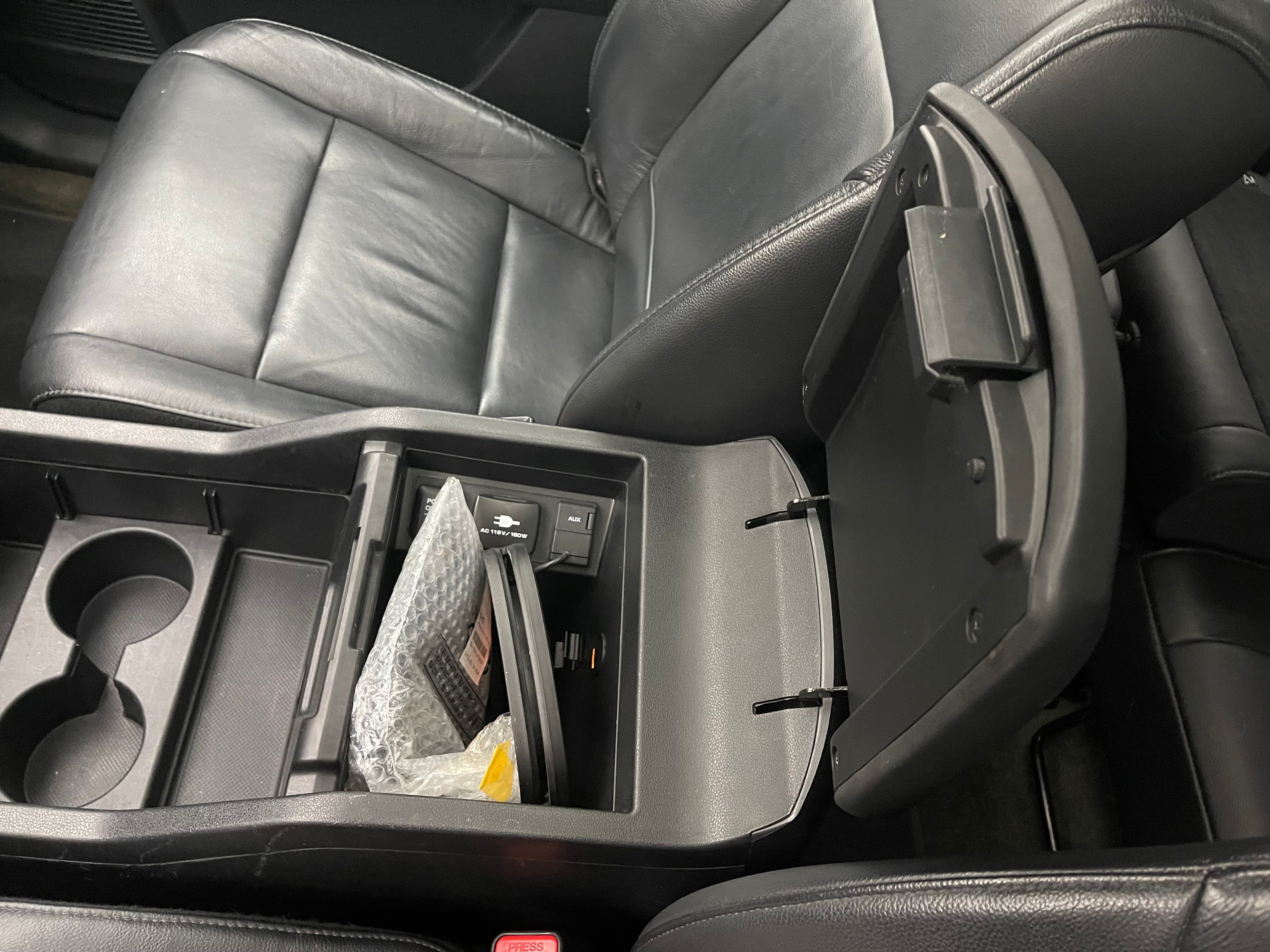 Used 2015 Modern Steel Metallic Honda Touring image 34