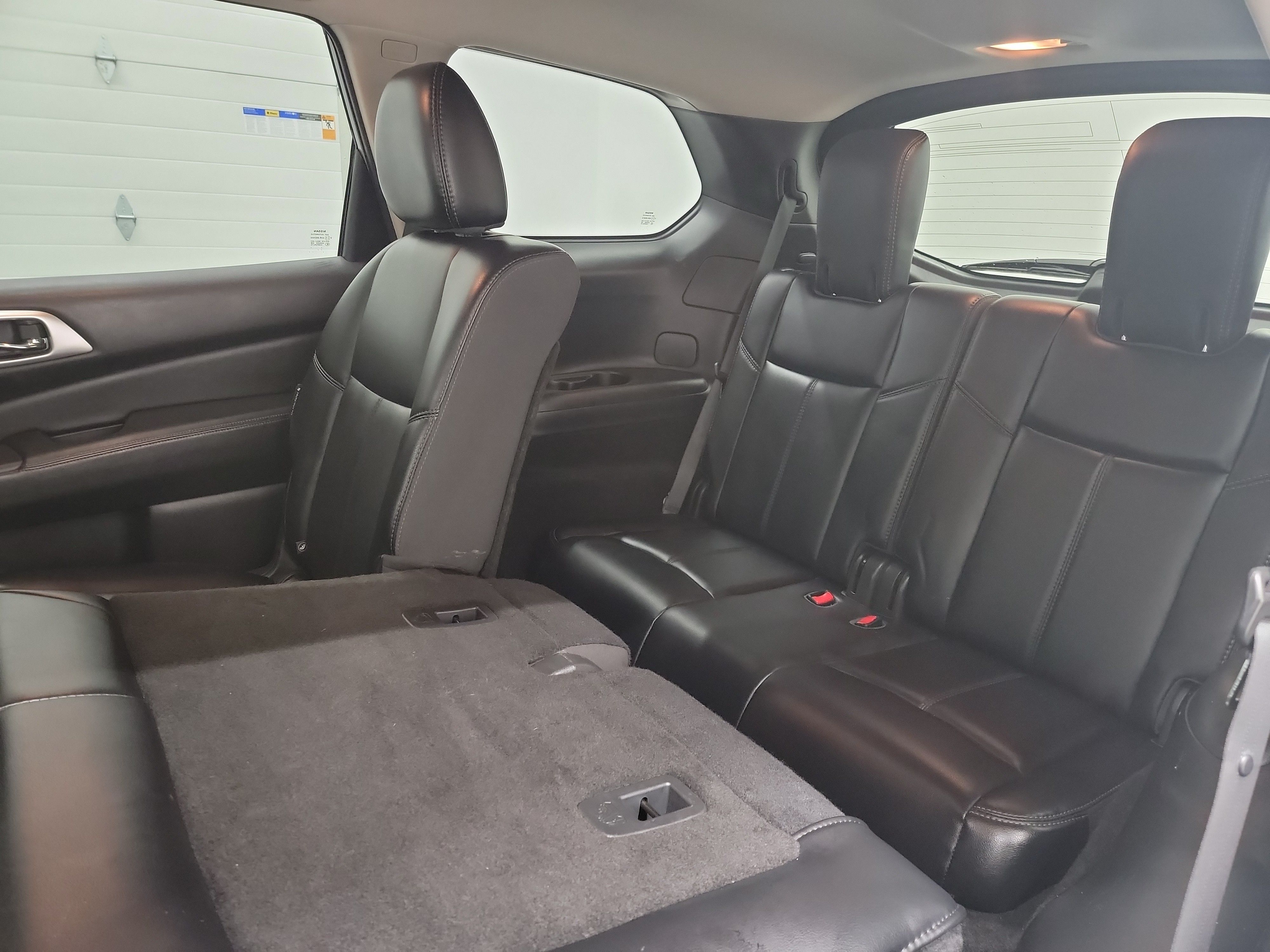 2019 Nissan Pathfinder SL photo