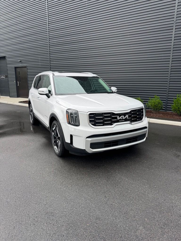 Glacial White Pearl 2025 Kia Telluride SUV / Crossover All-Wheel Drive 8-Speed Automatic