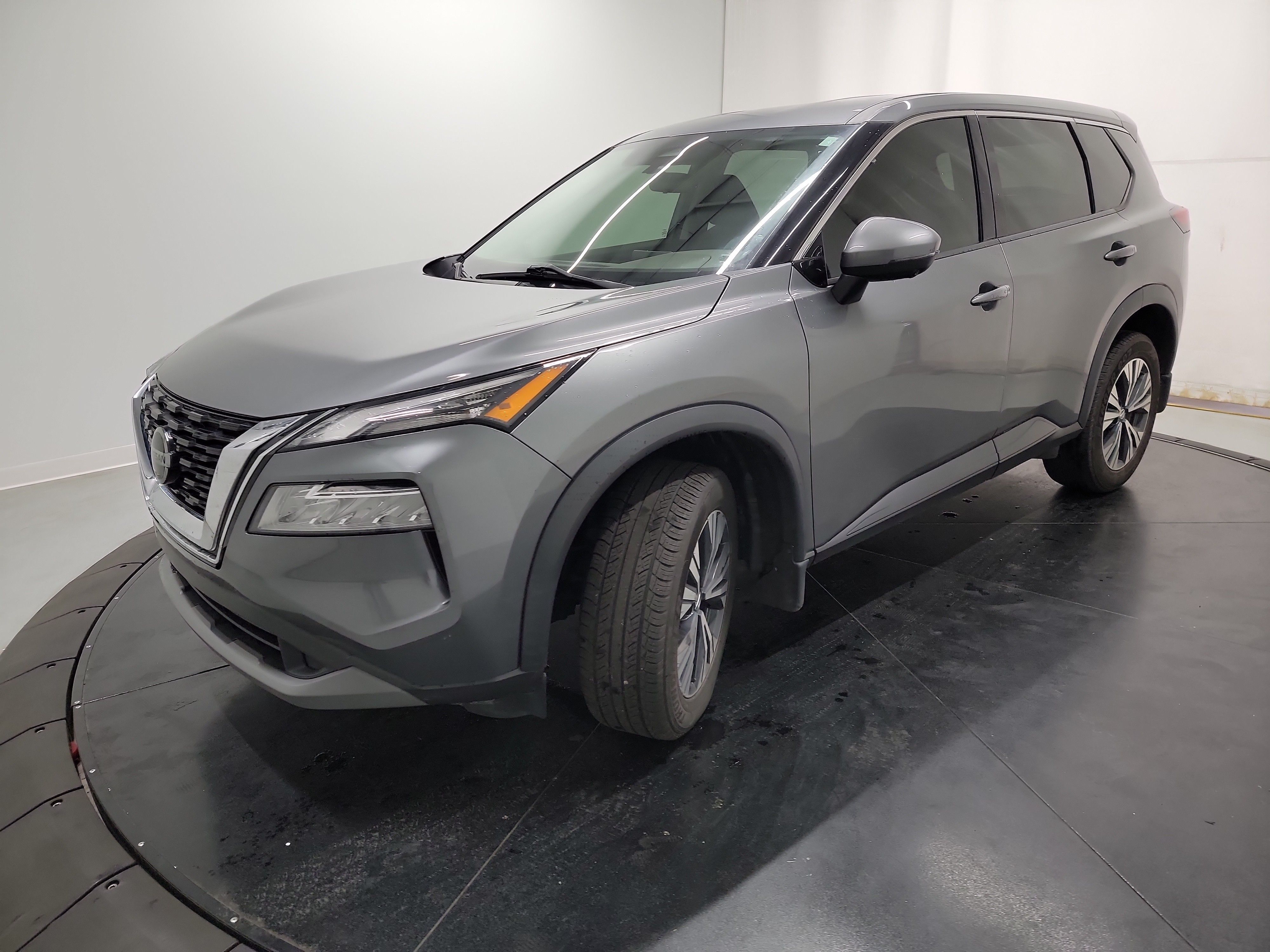 2021 Nissan Rogue SV photo