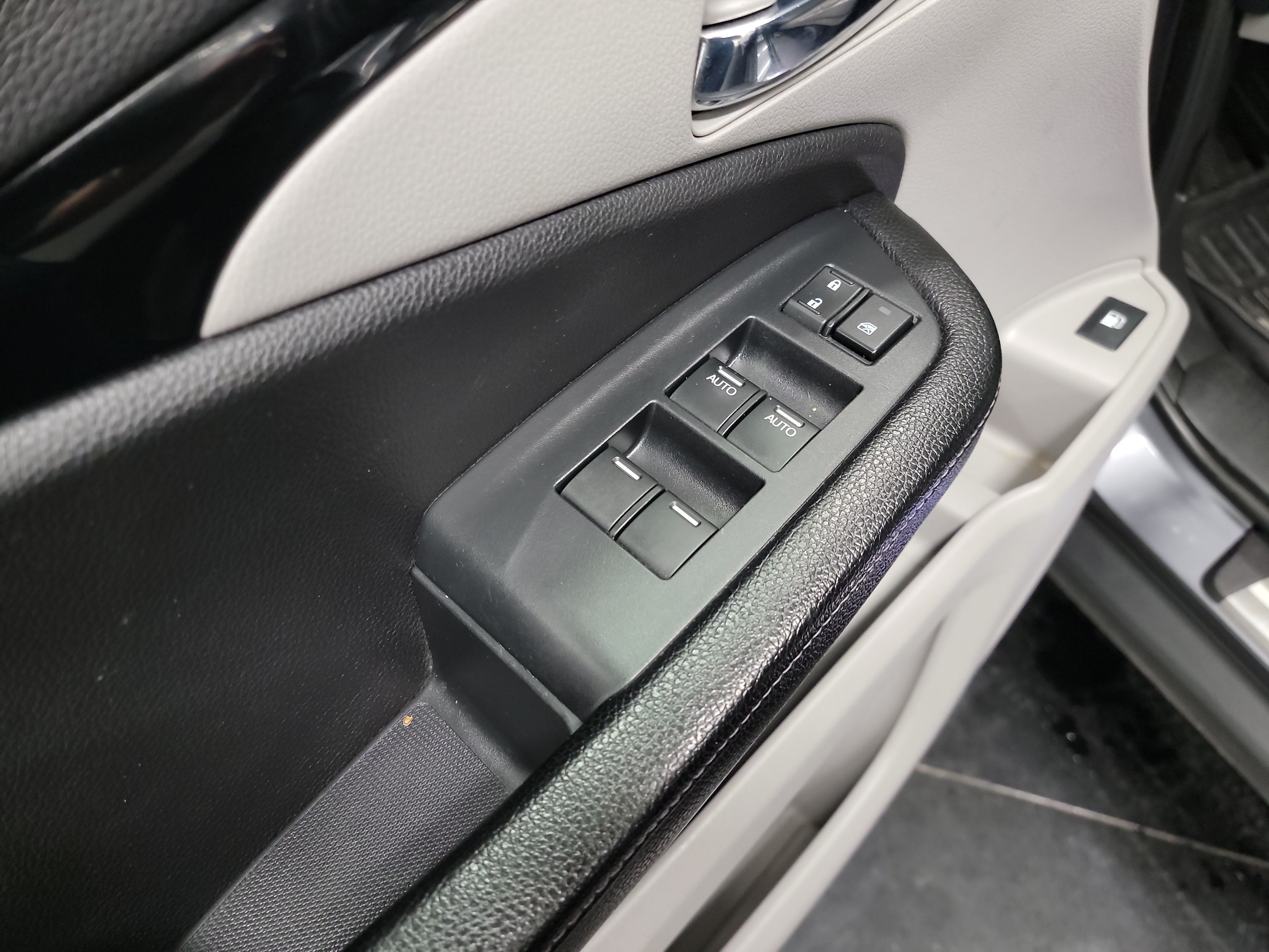 2017 Honda Ridgeline RTL-E photo