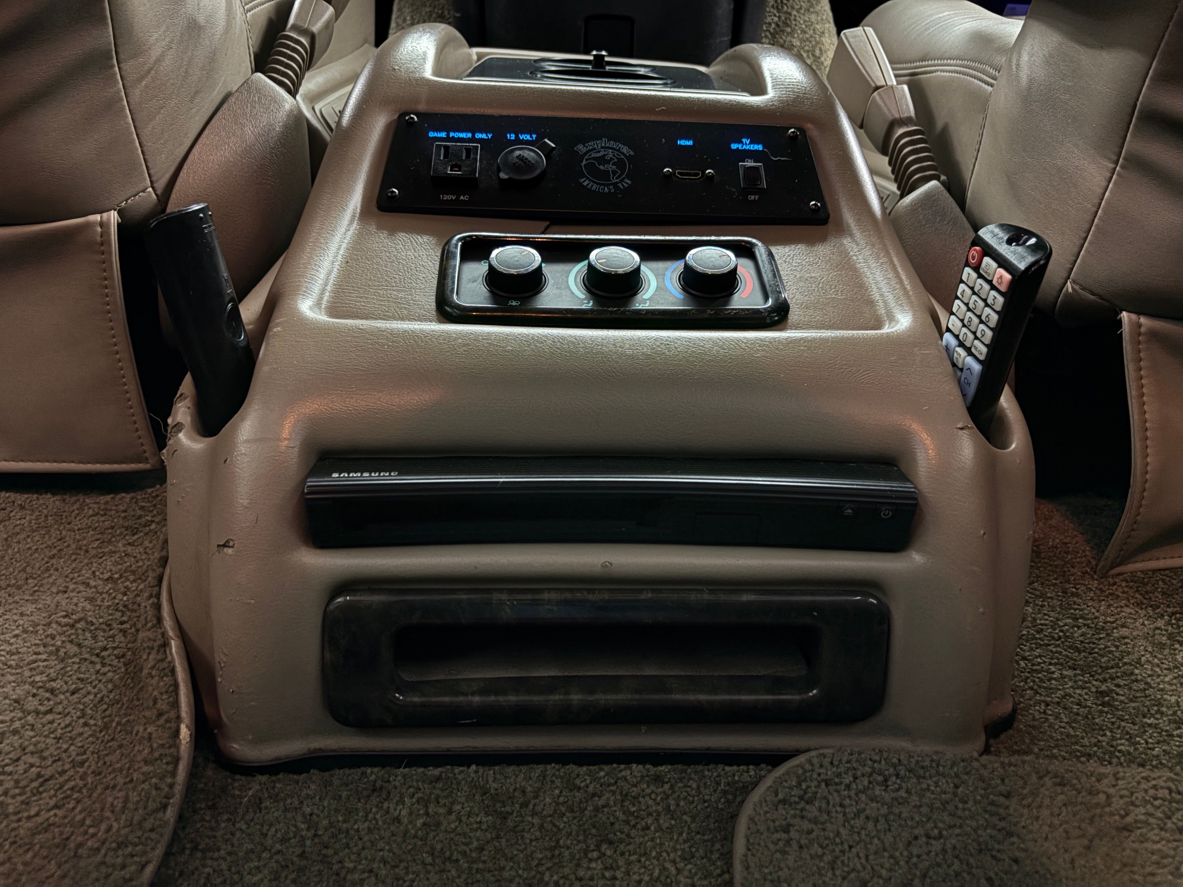 Used 2017 Brownstone Metallic Chevrolet Explorer Limited SE image 30
