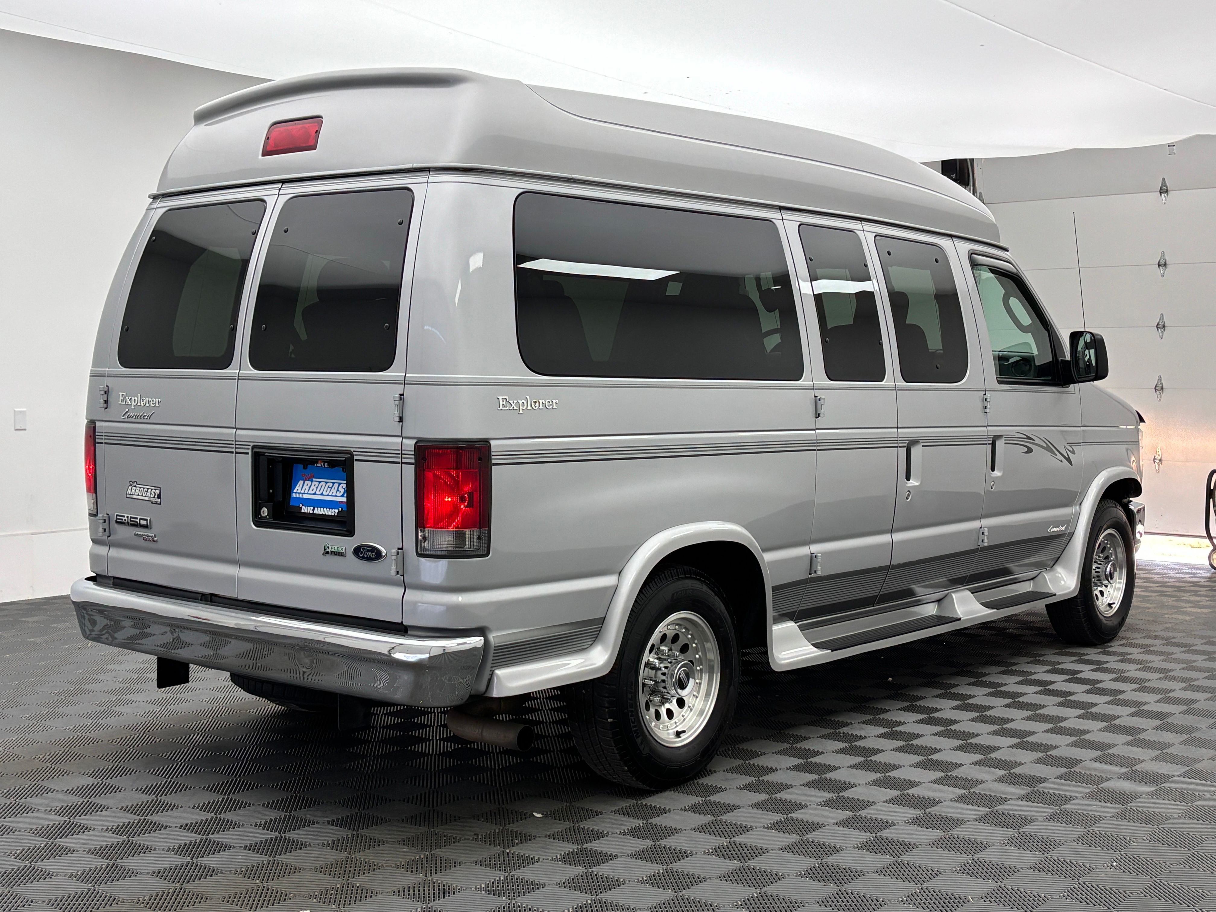 Used 2013 Ingot Silver Ford Explorer Limited SE image 8