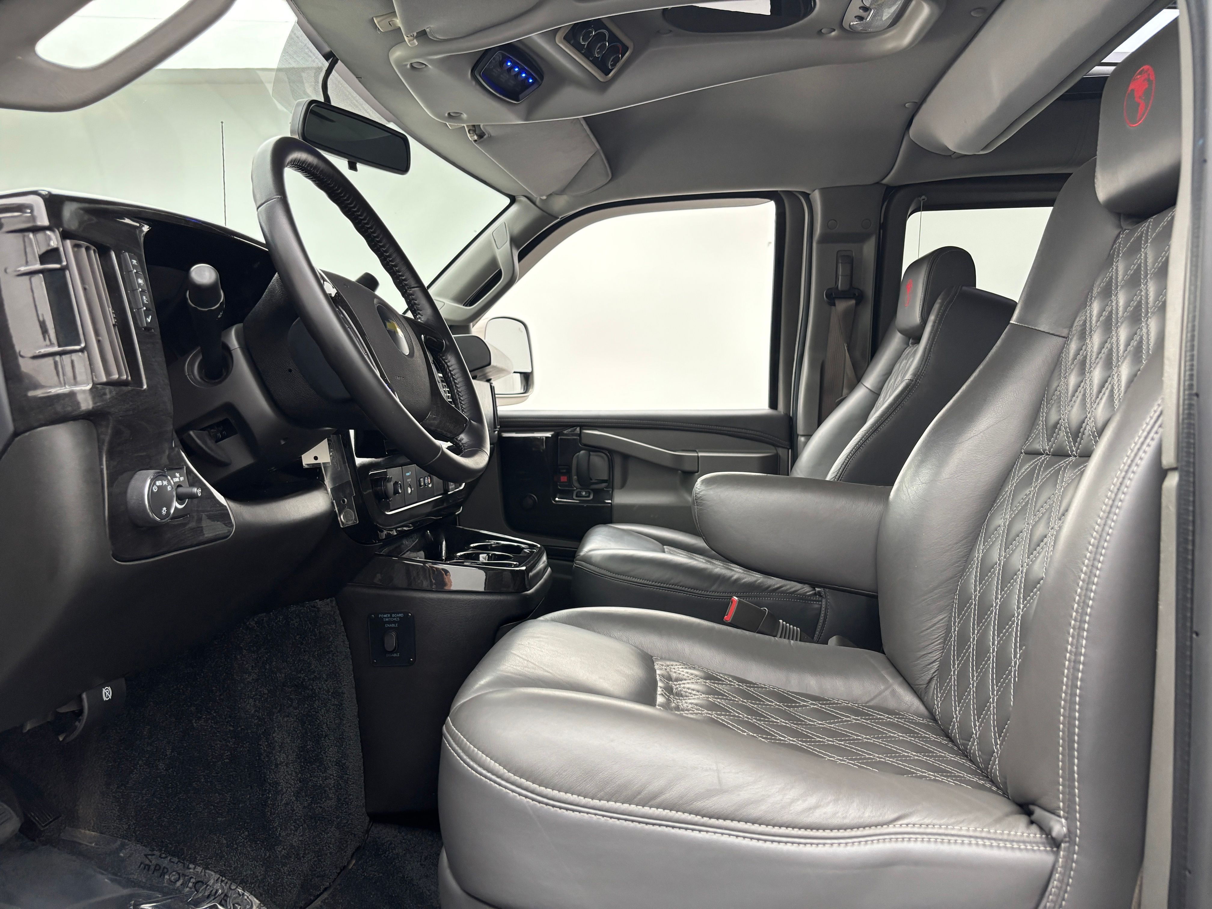 Used 2023 Silver Chevrolet Explorer Limited SE image 17