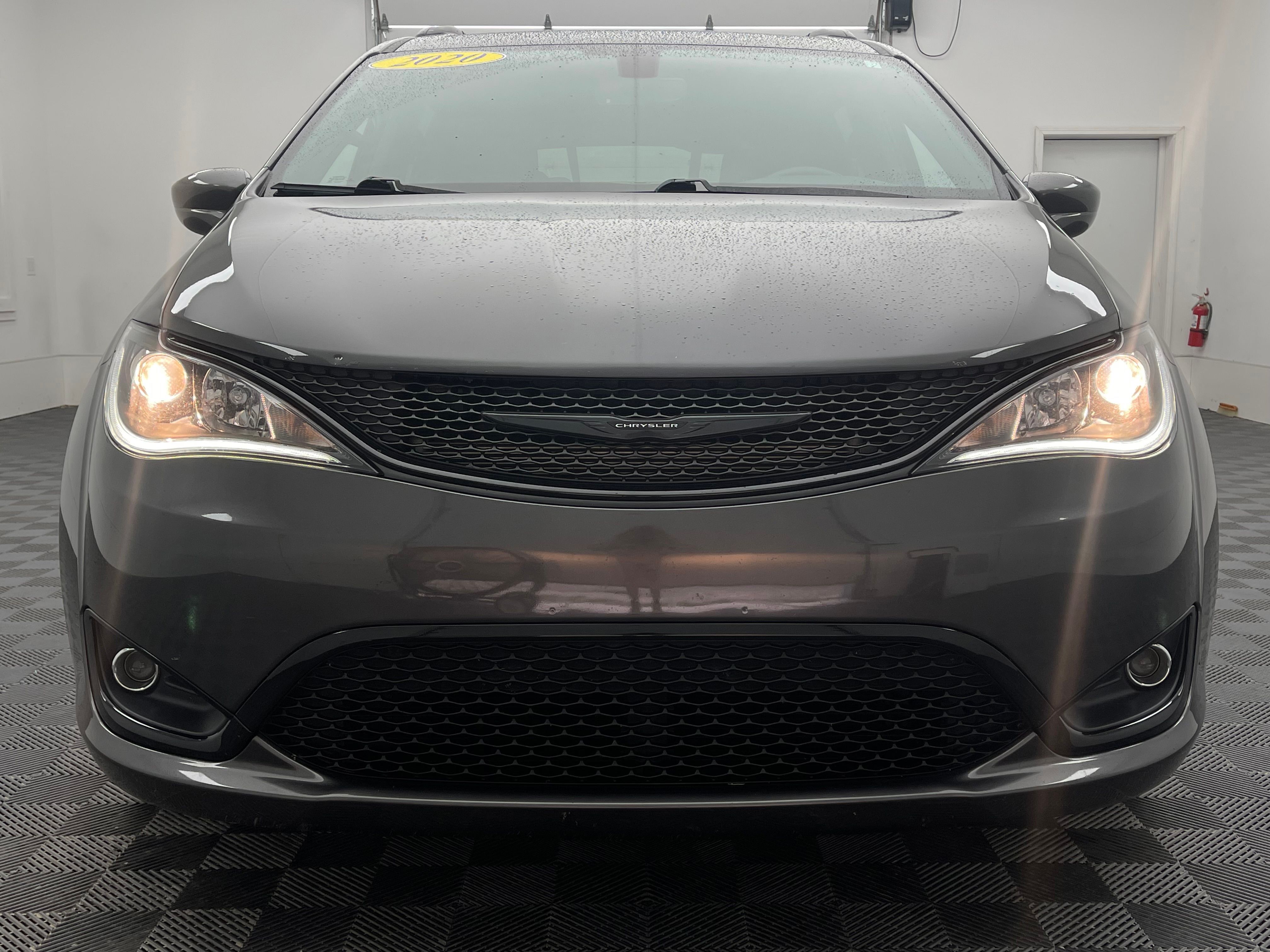 Used 2020 Granite Crystal Metallic Clearcoat Chrysler Touring L Plus image 14