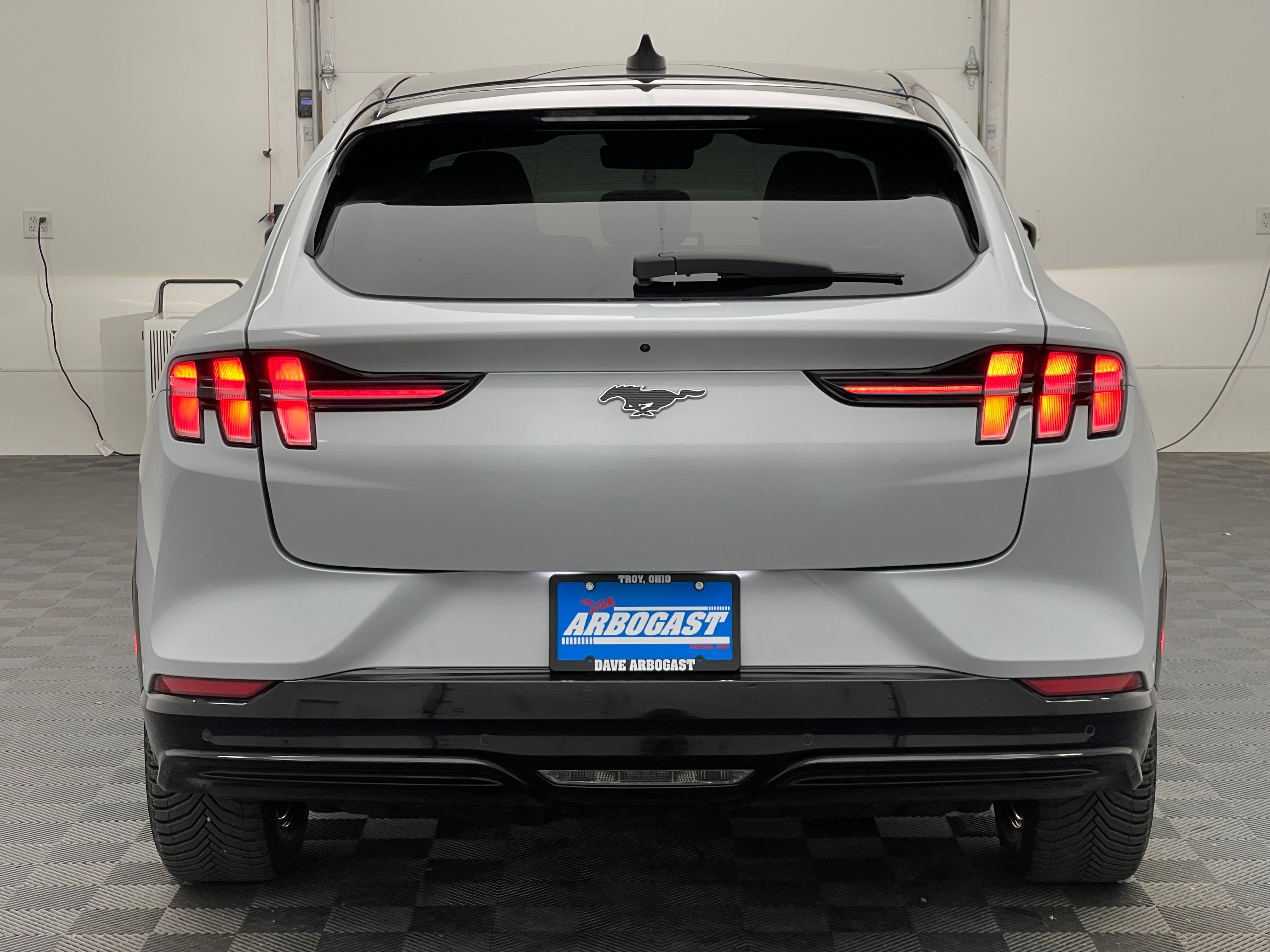 Used 2021 White Metallic Ford Premium image 9