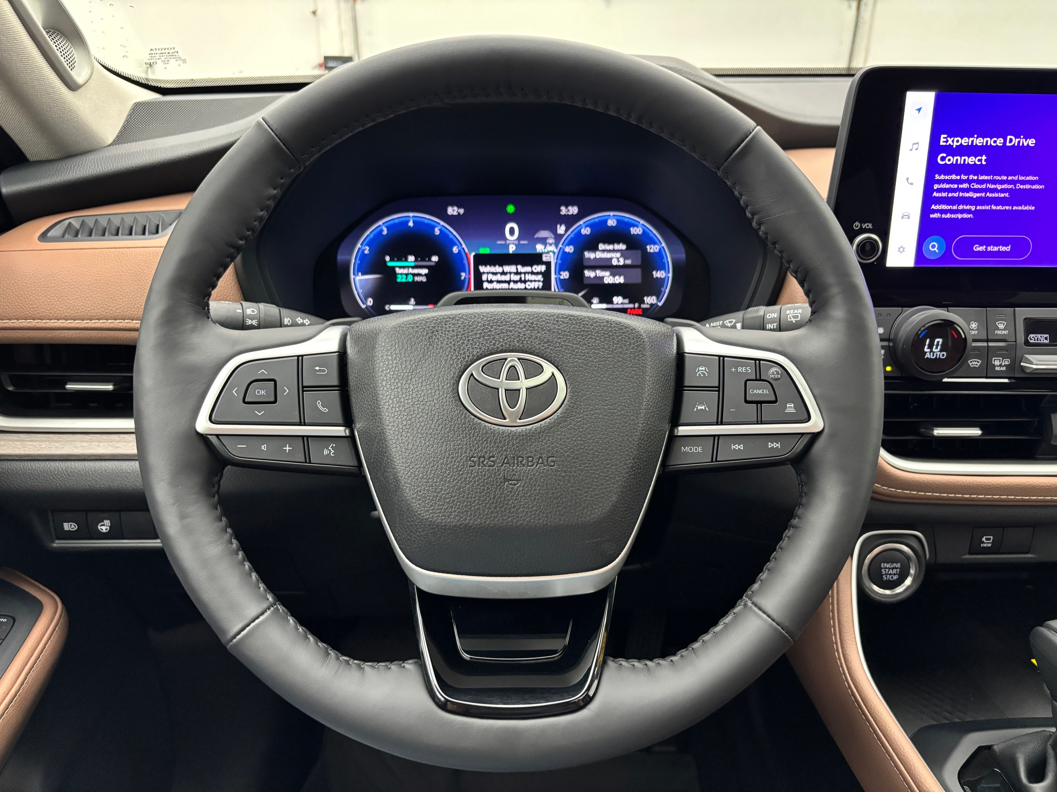 Used 2025 Pearl Toyota Platinum image 22
