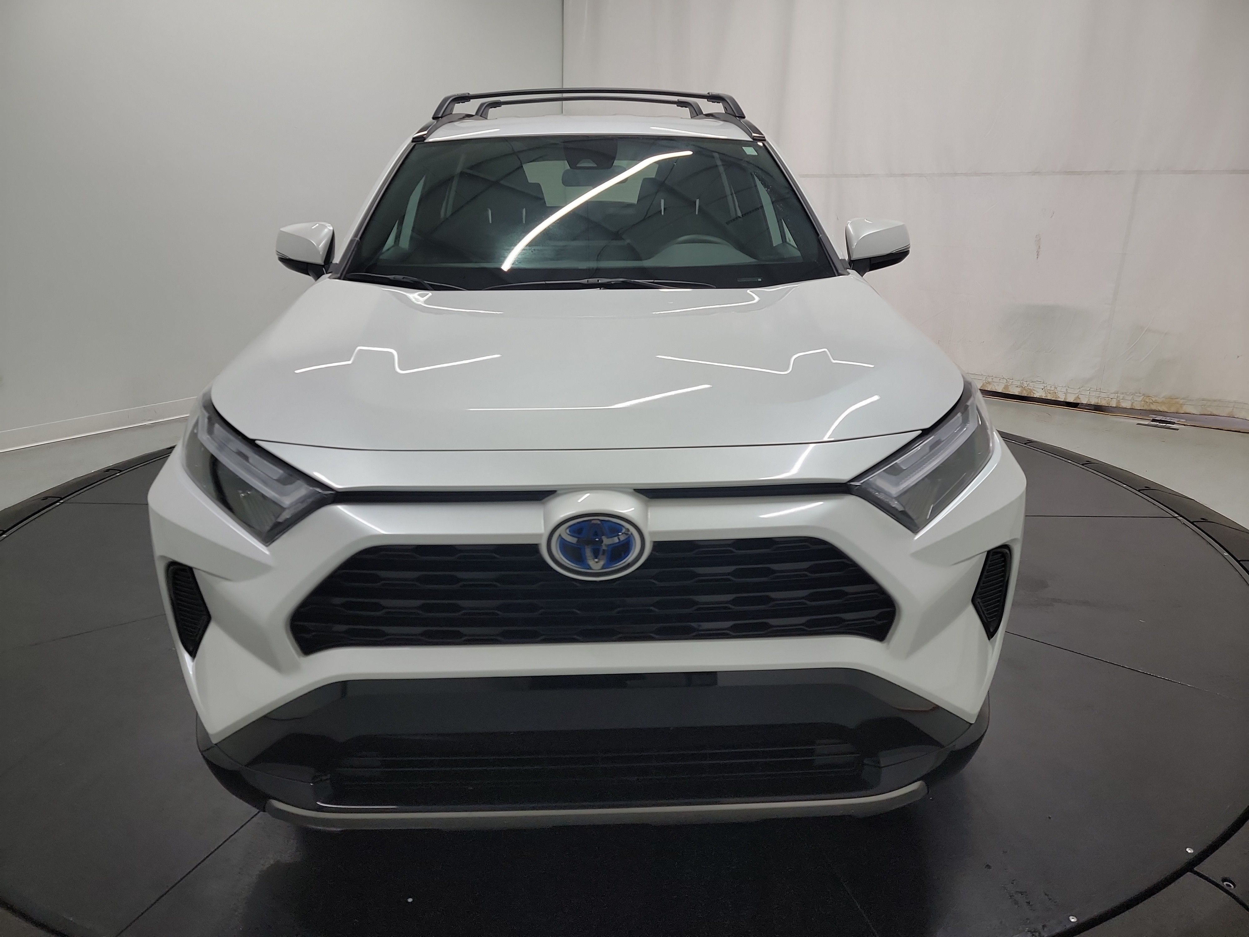 2023 Toyota RAV4 Hybrid SE photo