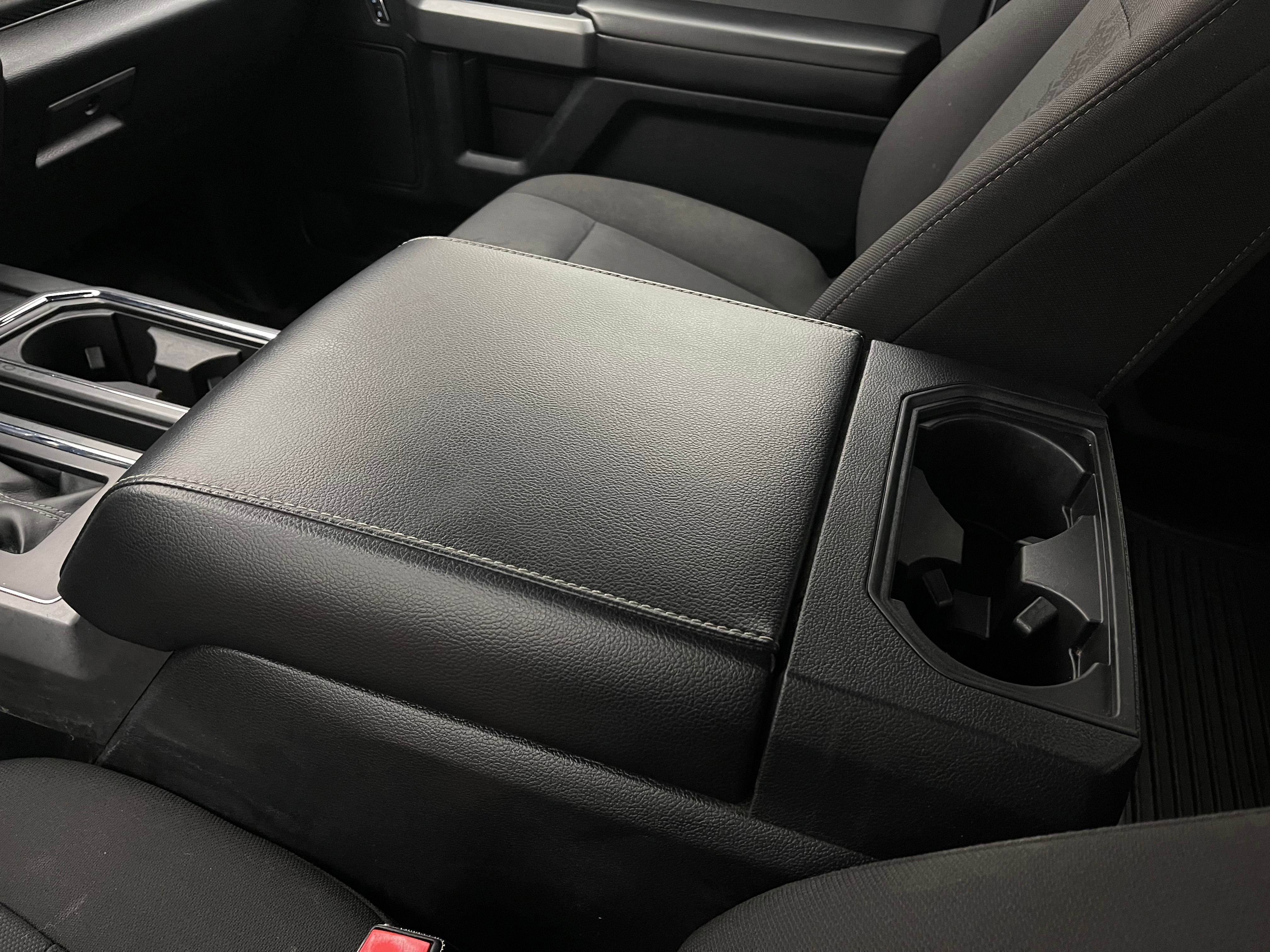 Used 2018 Oxford White Ford XLT image 24