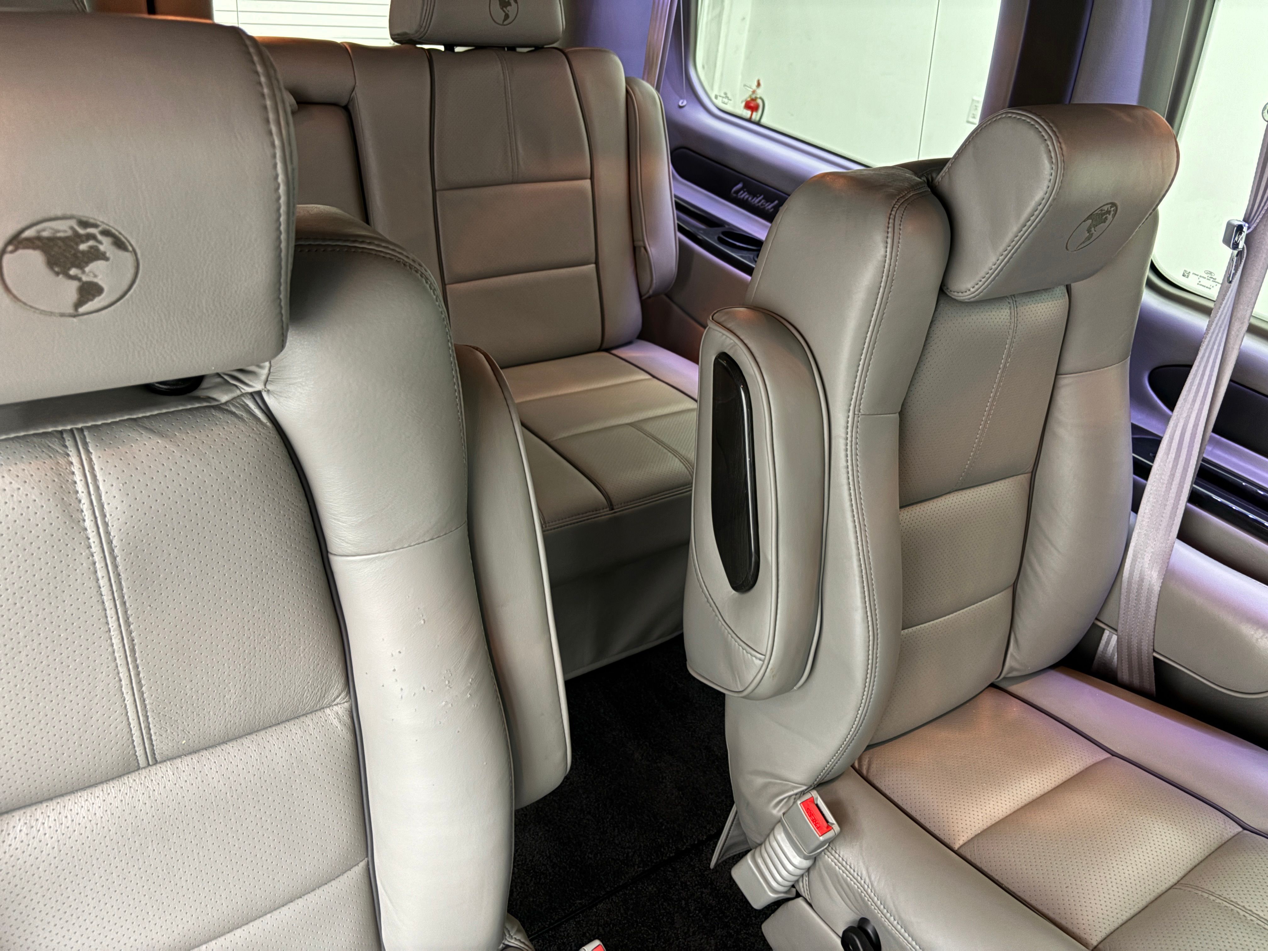 Used 2015 Tuxedo Black Metallic Ford Explorer Limited SE image 40