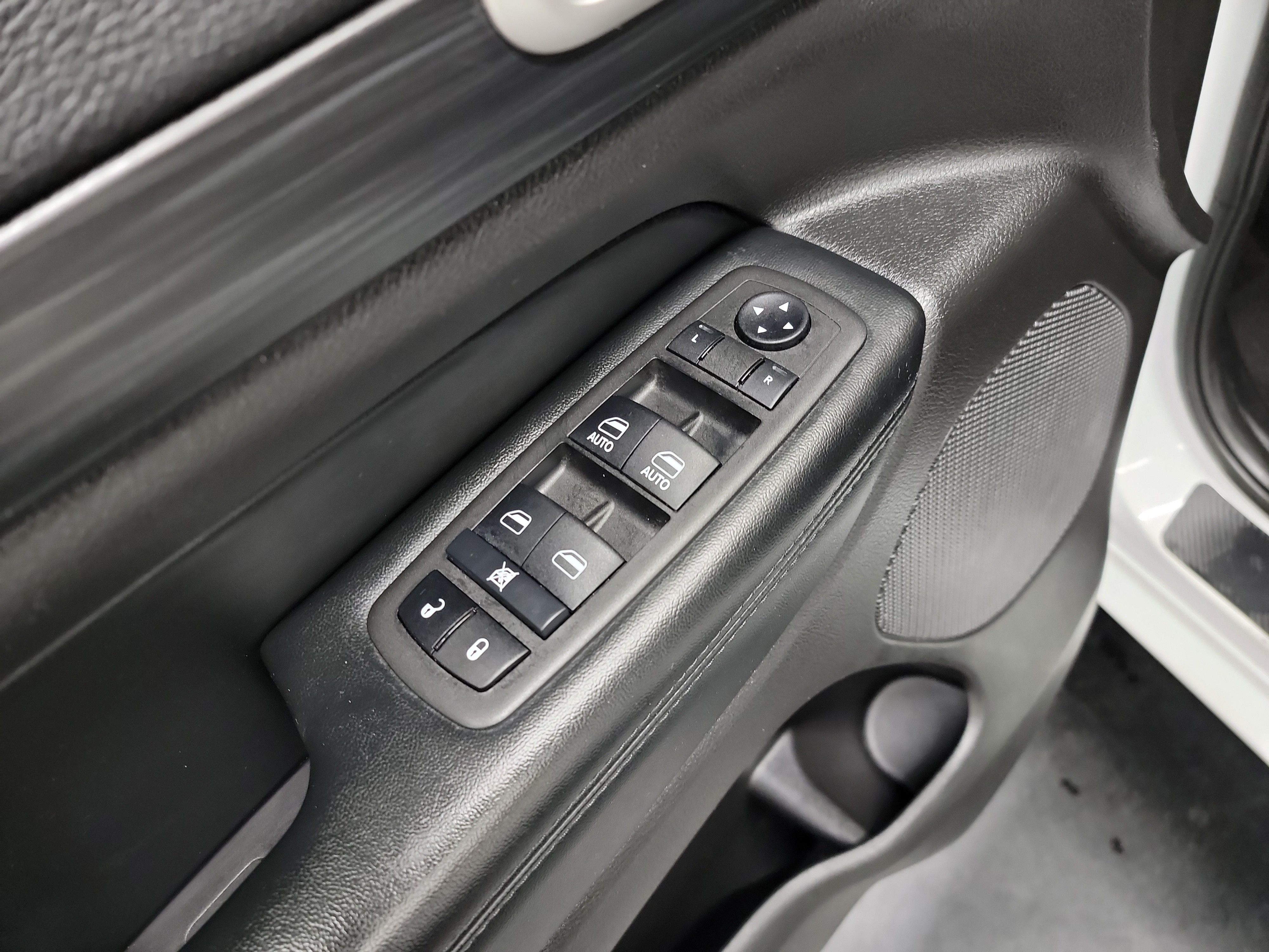 2020 Jeep Grand Cherokee Altitude photo