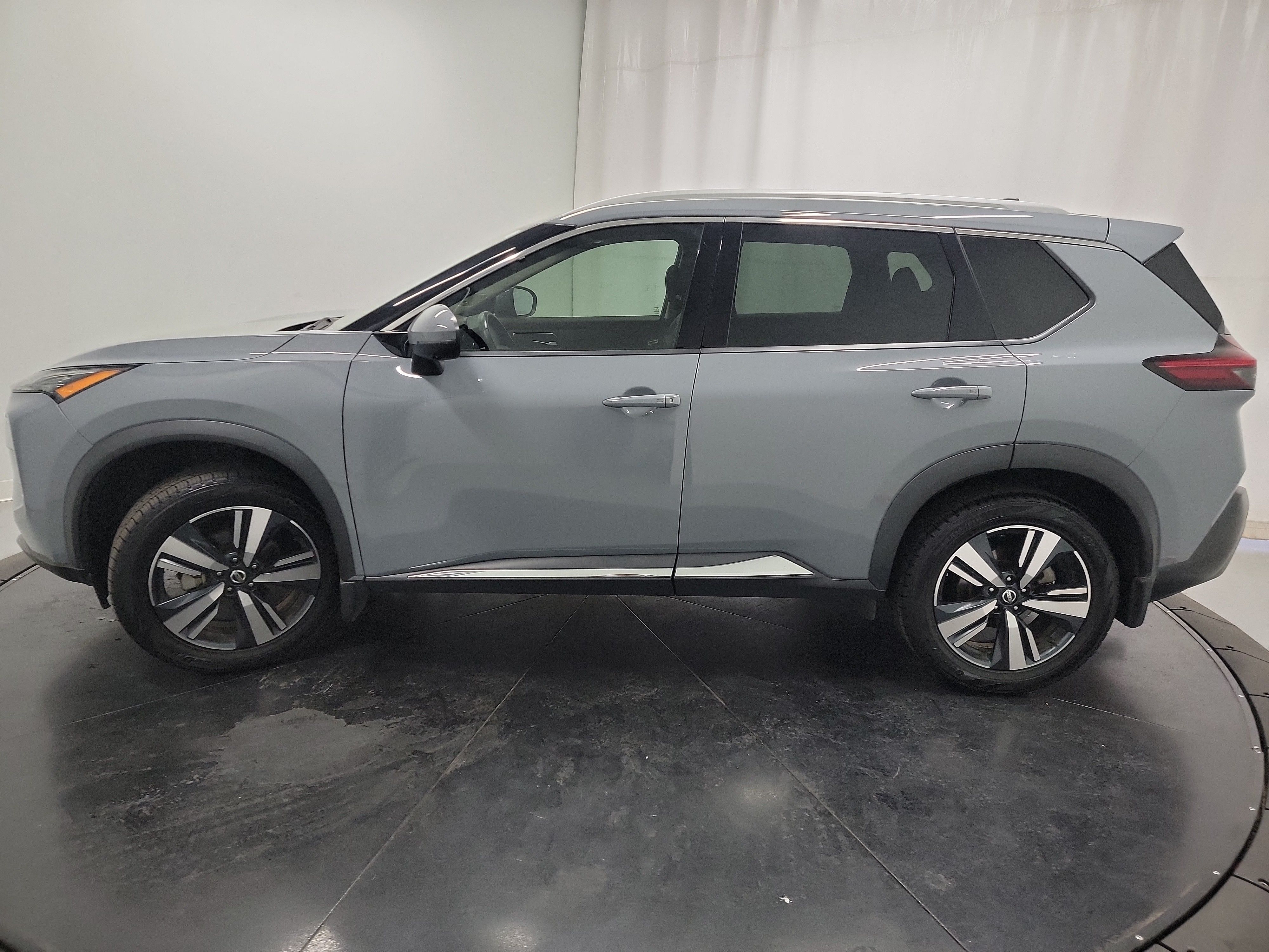 2021 Nissan Rogue SL photo