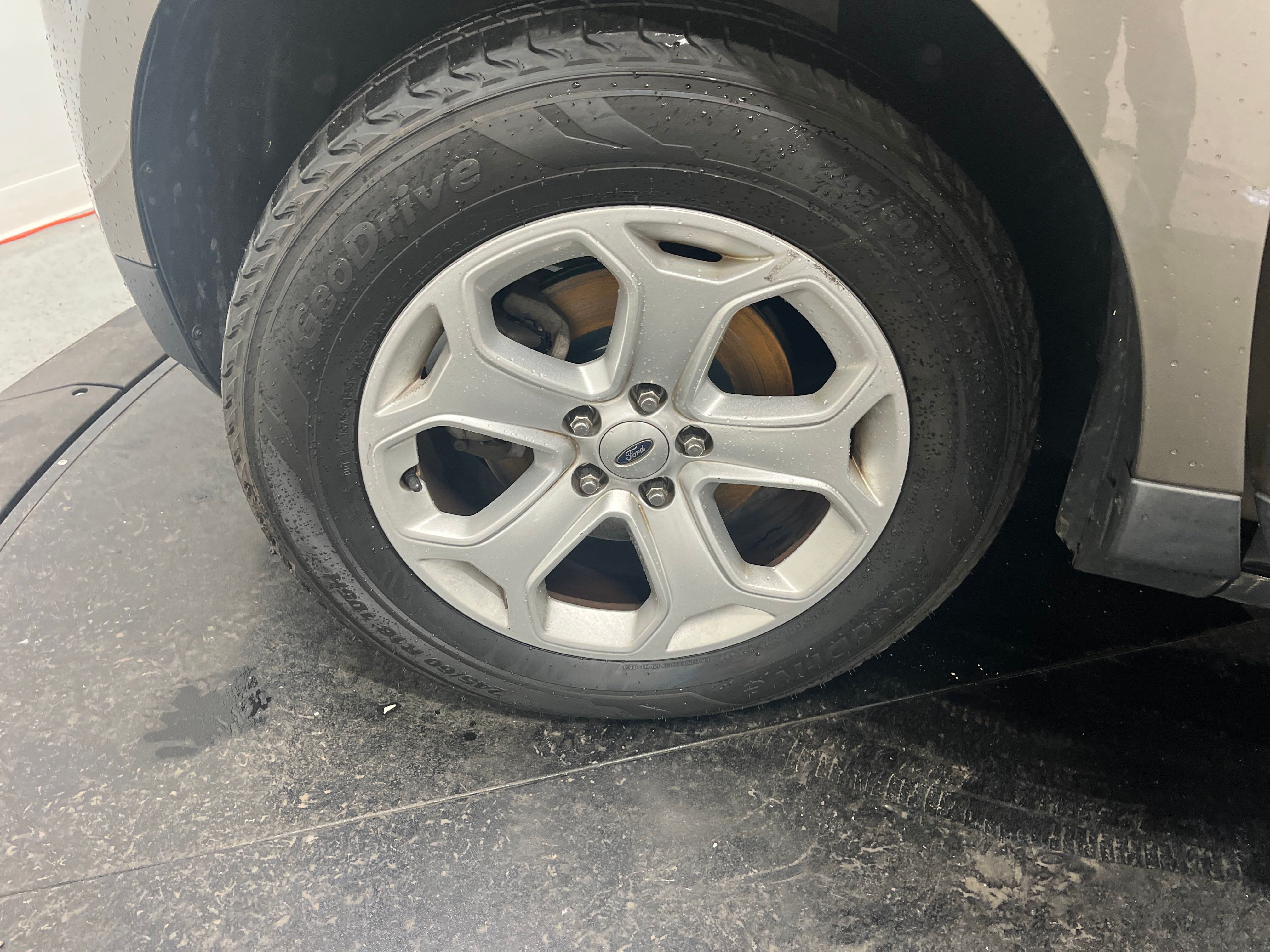 2014 Ford Edge SEL photo