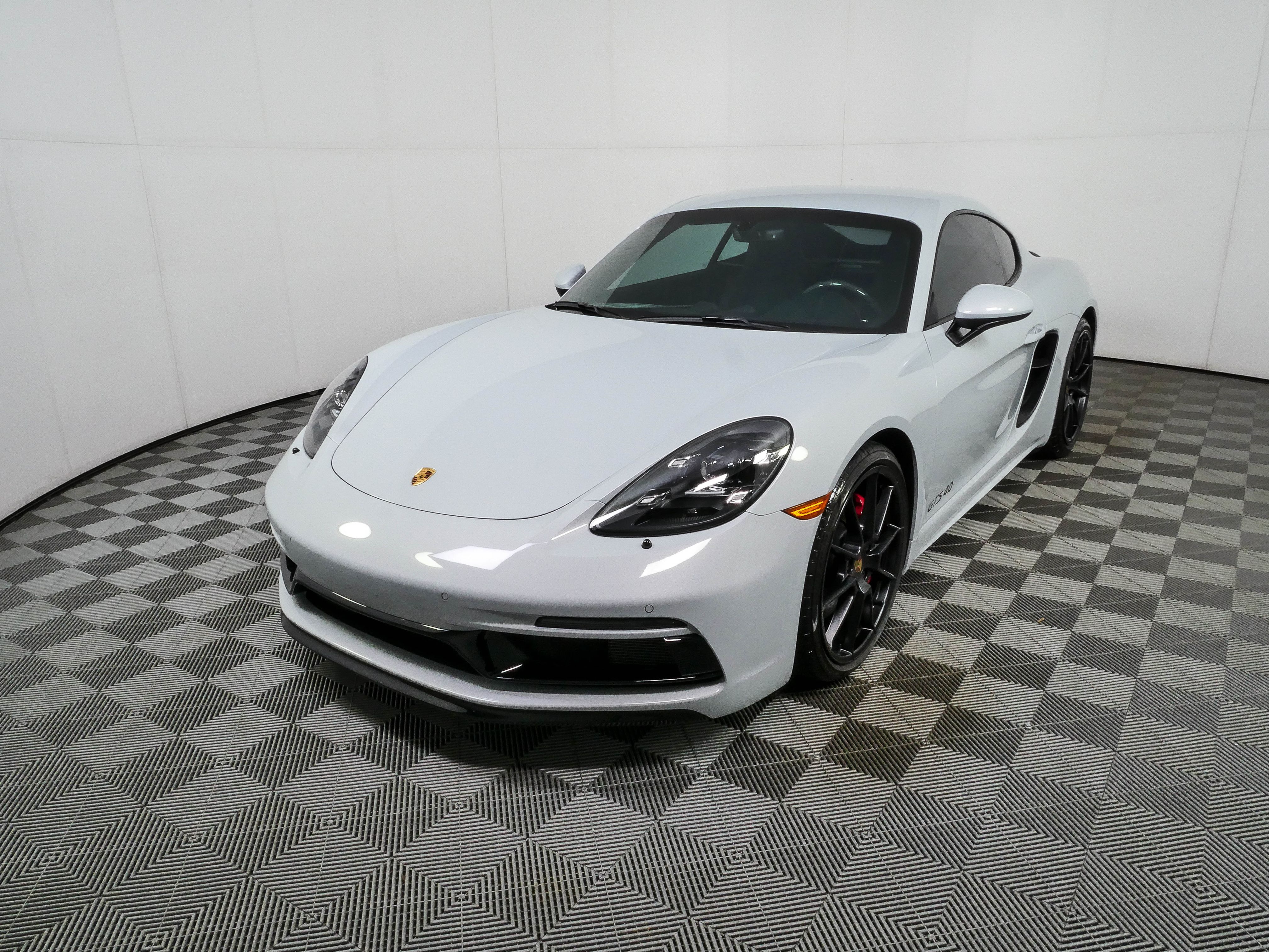 Gray (Ice Grey Metallic) 2025 Porsche 718 Cayman GTS 4.0 RWD Coupe Rear-Wheel Drive 7-Speed Automatic