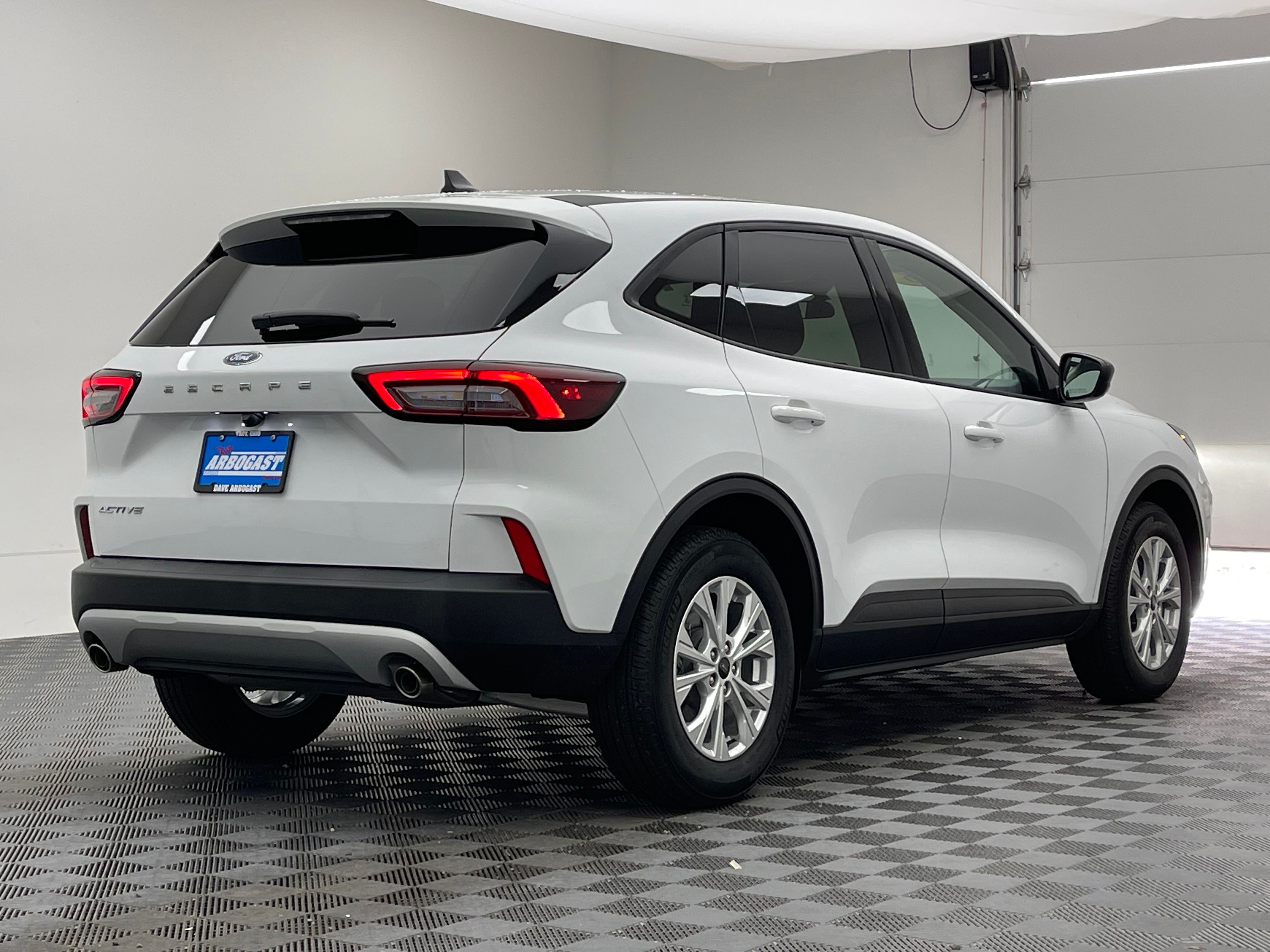 Used 2026 Oxford White Ford Active image 6