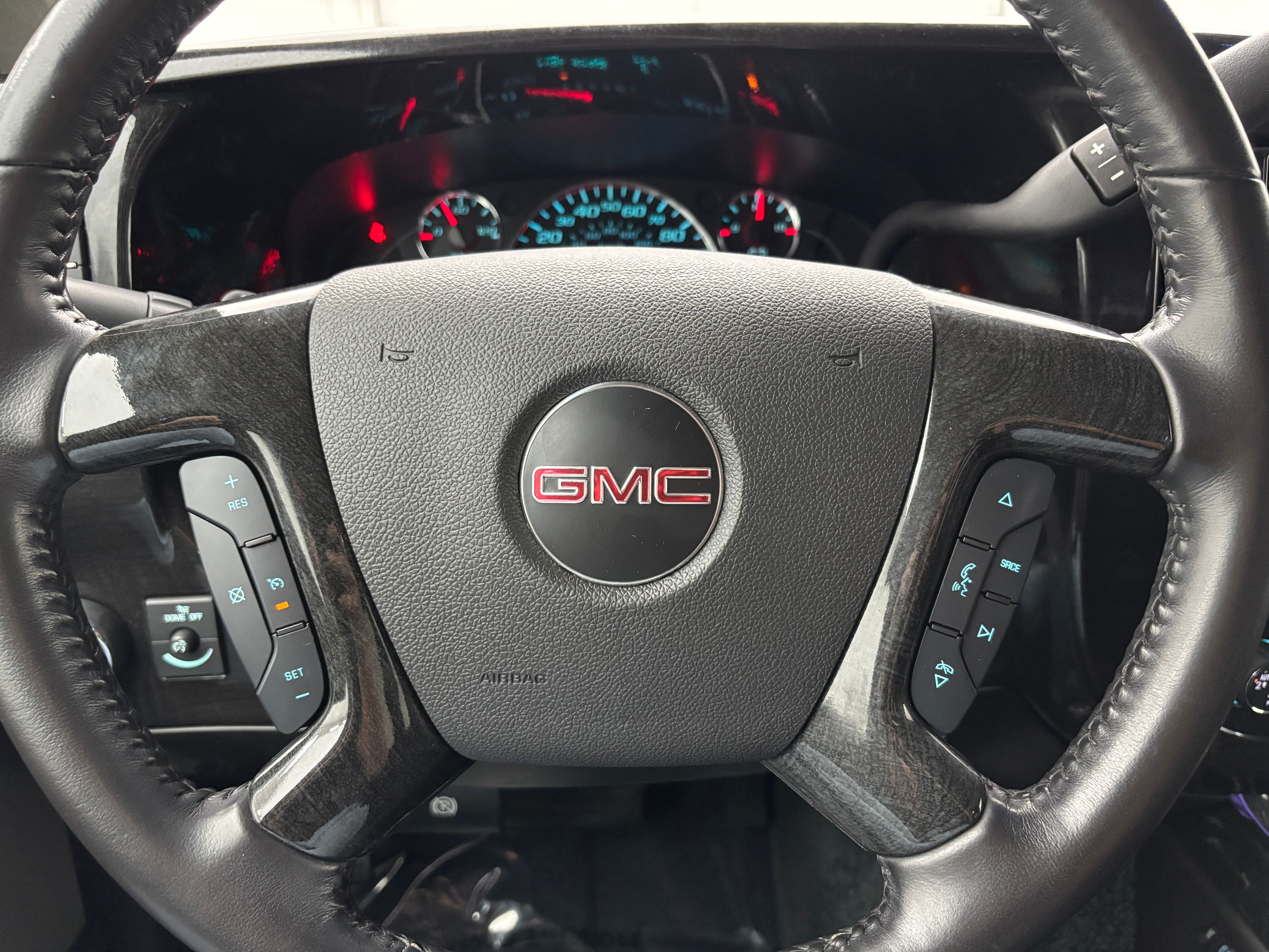 Used 2024 Special Exterior Color GMC Explorer Limited SE image 29