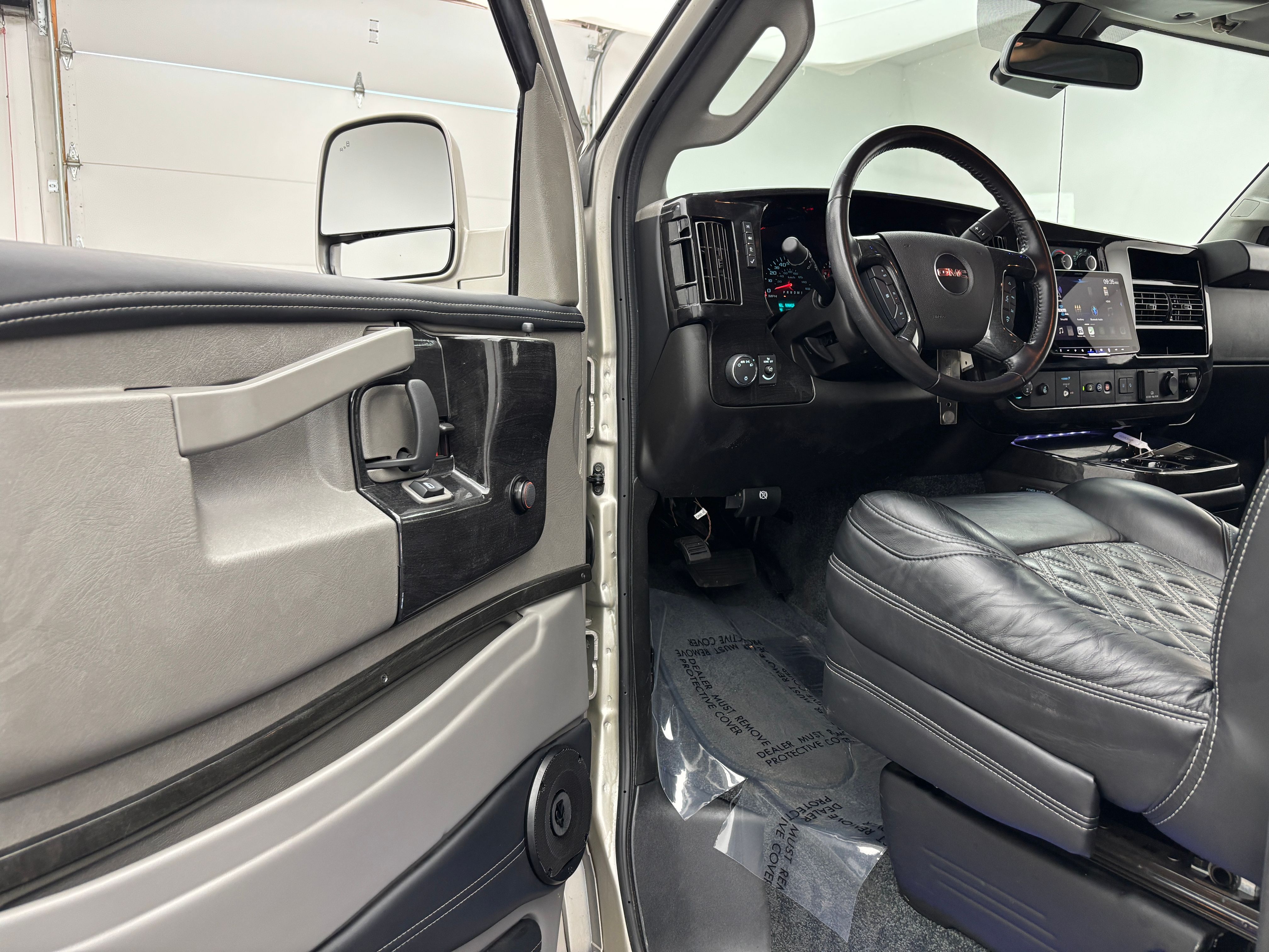 Used 2024 Special Exterior Color GMC Explorer Limited SE image 17