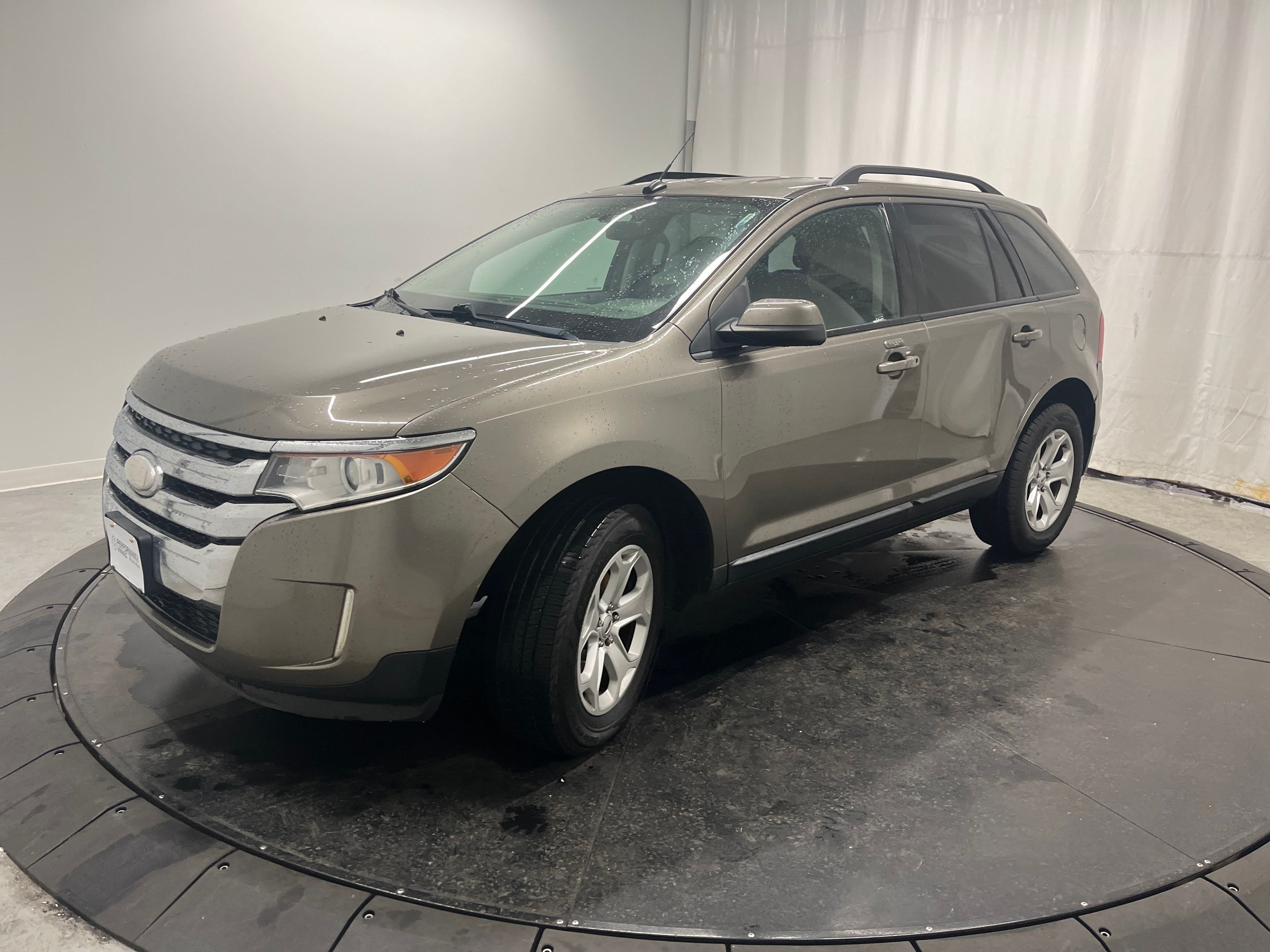2014 Ford Edge SEL photo