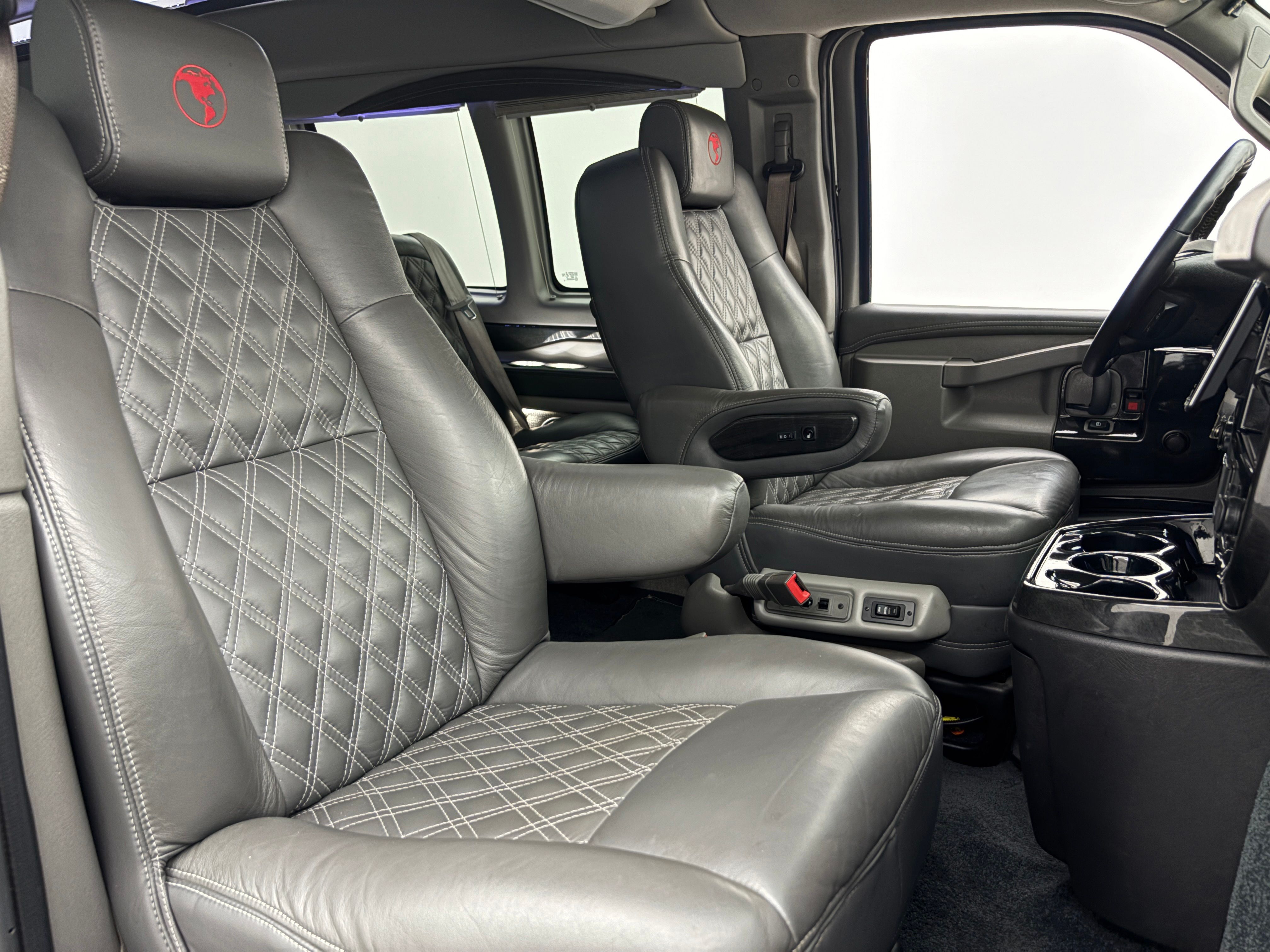 Used 2023 Silver Chevrolet Explorer Limited SE image 23
