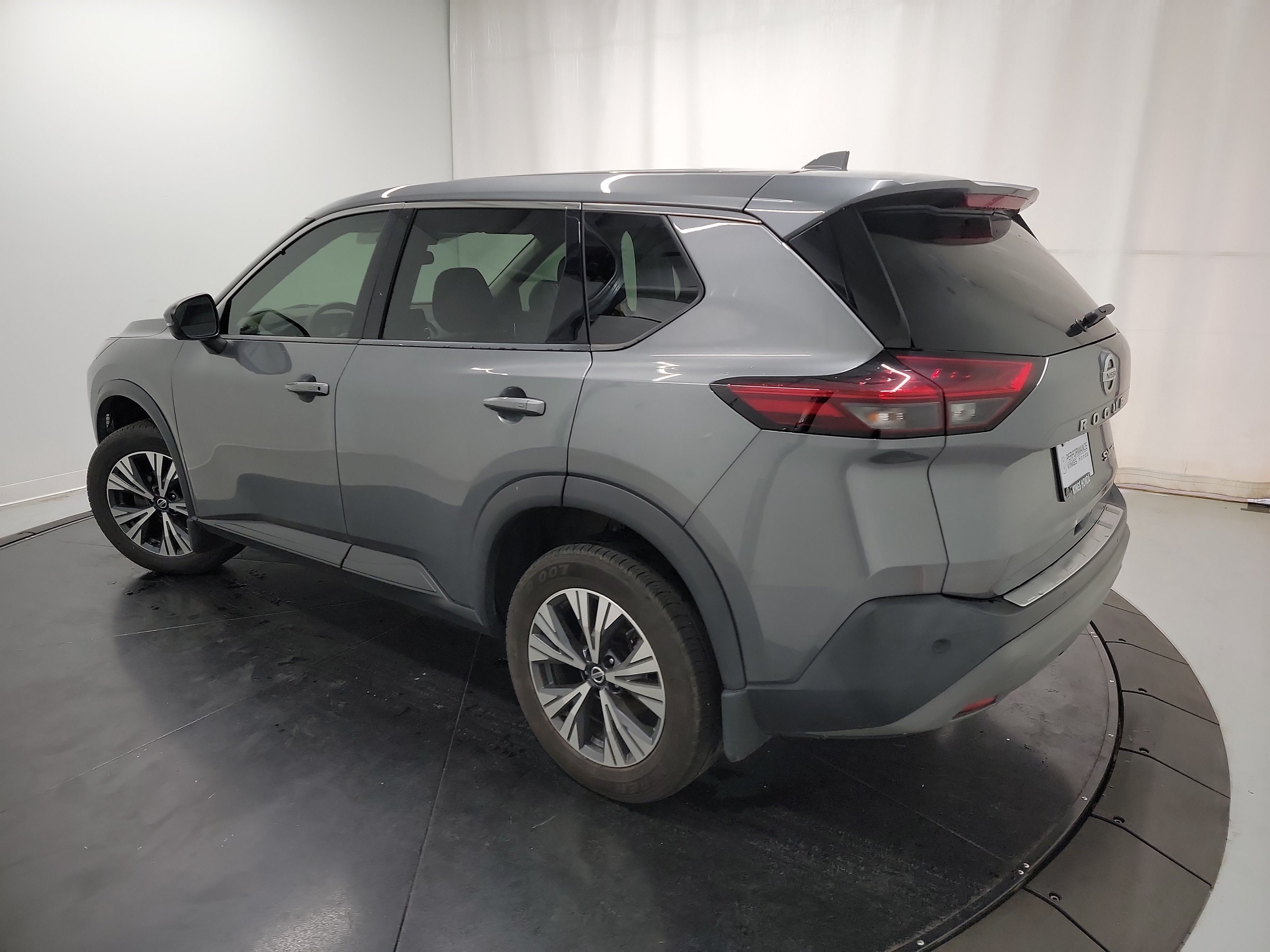 2021 Nissan Rogue SV photo