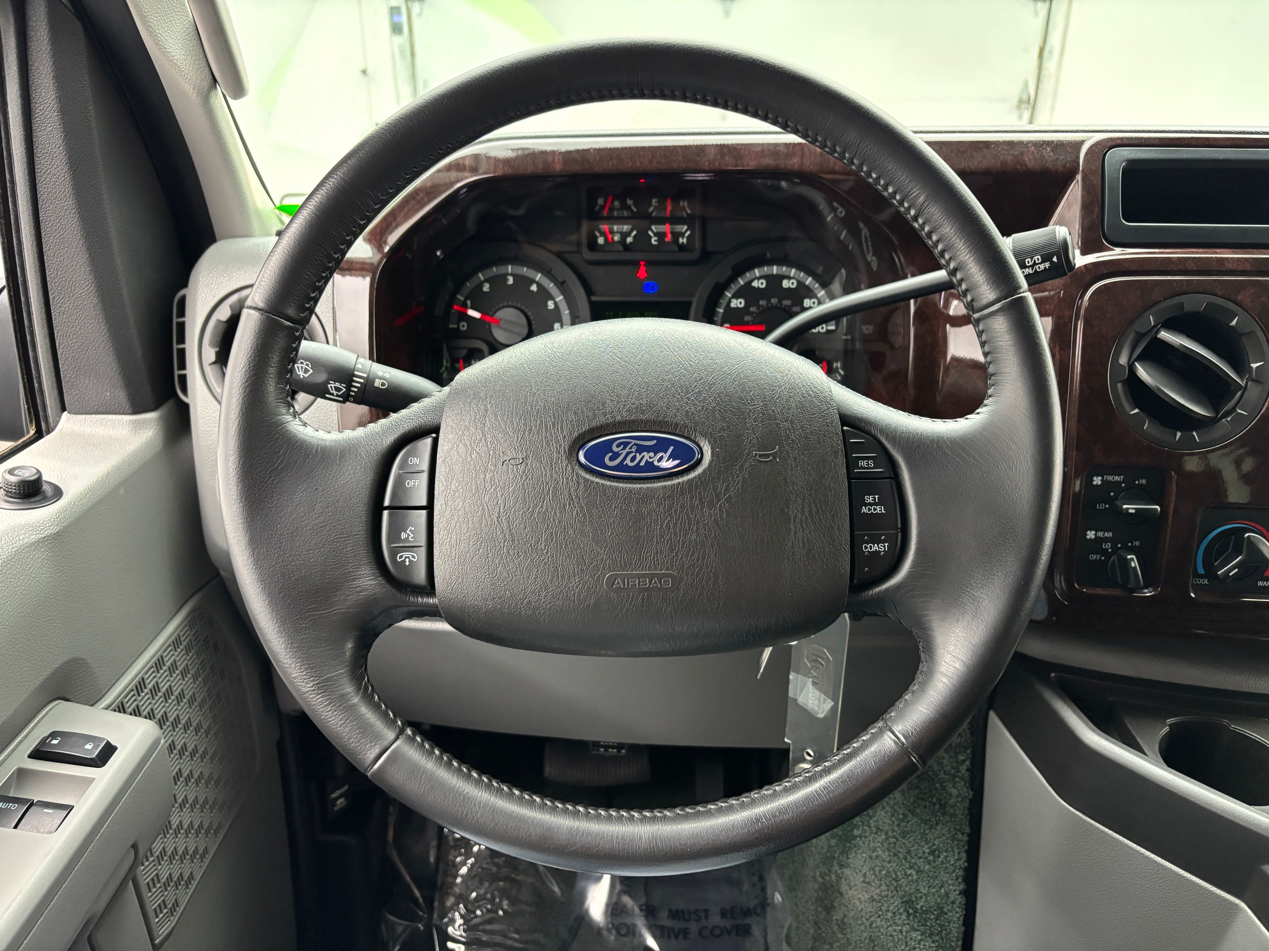 Used 2013 Ingot Silver Ford Explorer Limited SE image 27