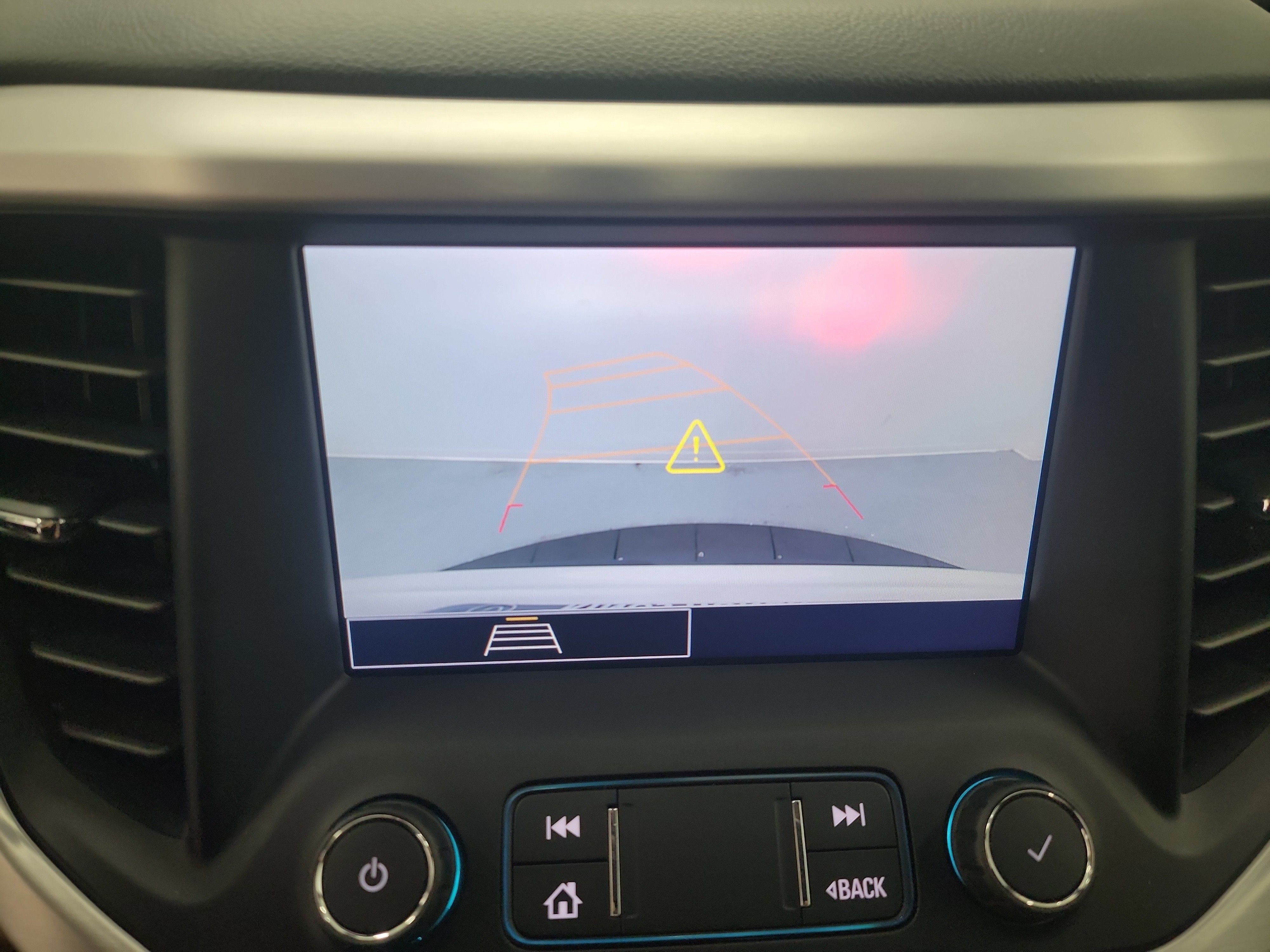 2022 GMC Acadia SLE photo