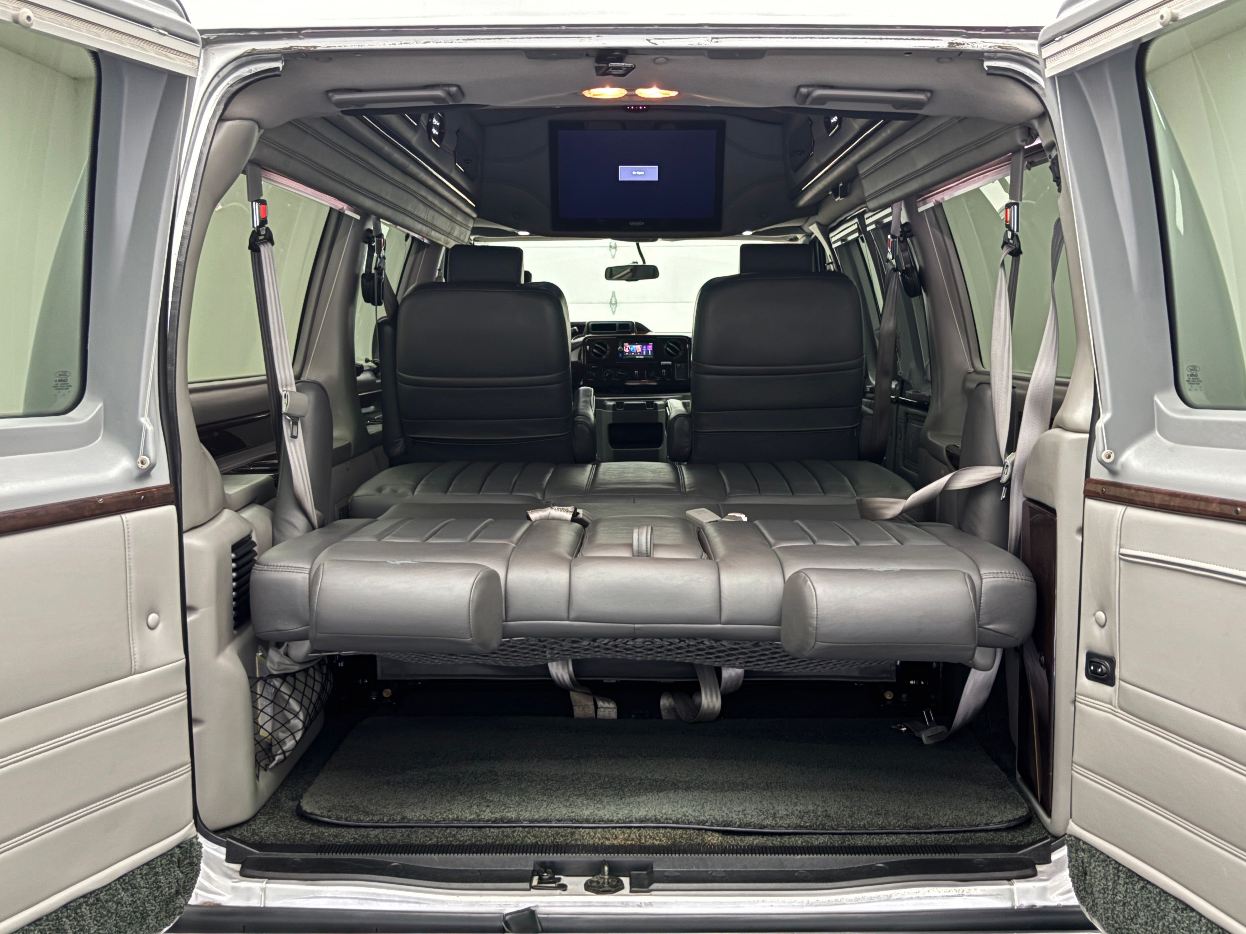 Used 2013 Ingot Silver Ford Explorer Limited SE image 12