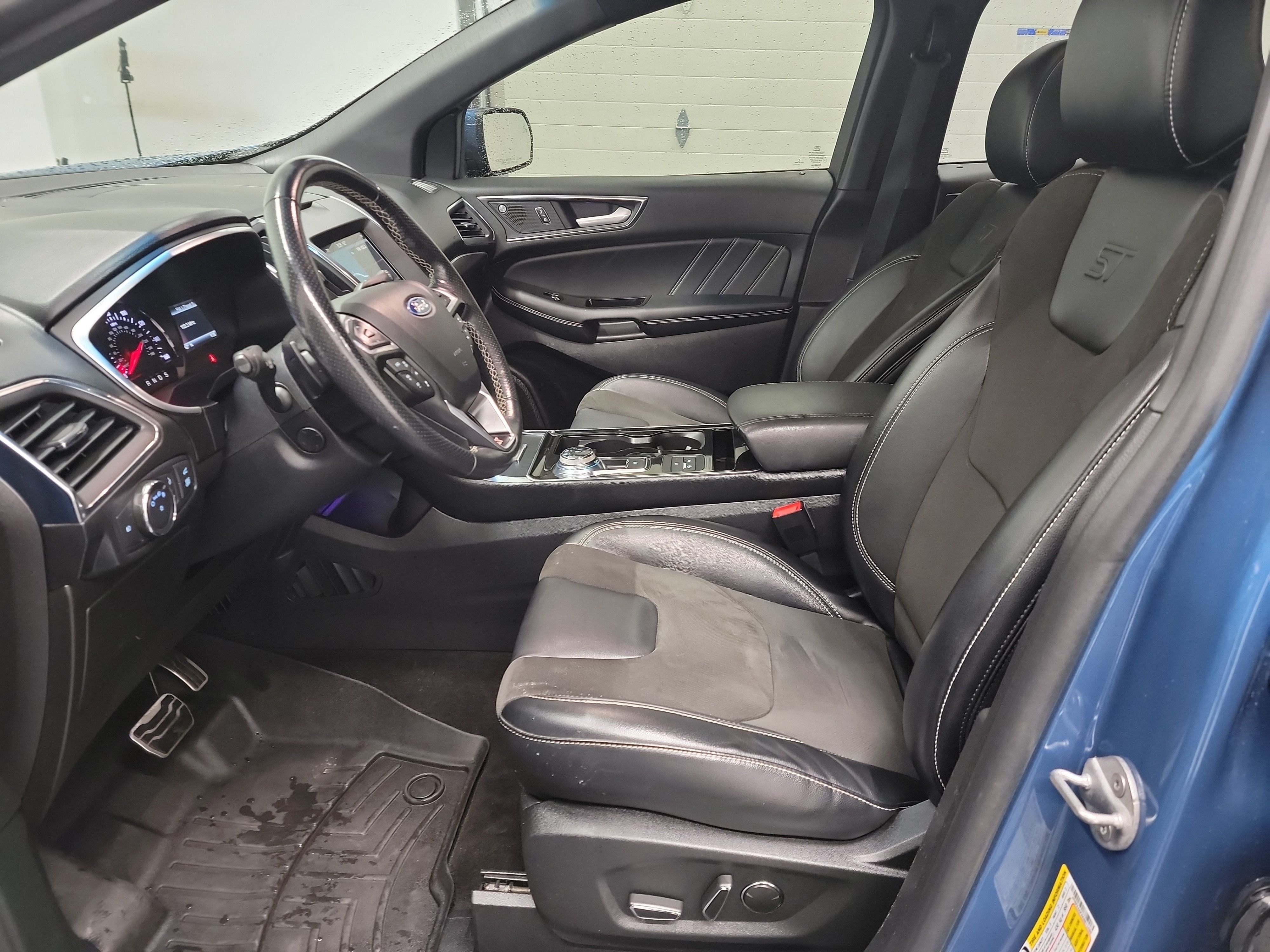 2019 Ford Edge ST photo