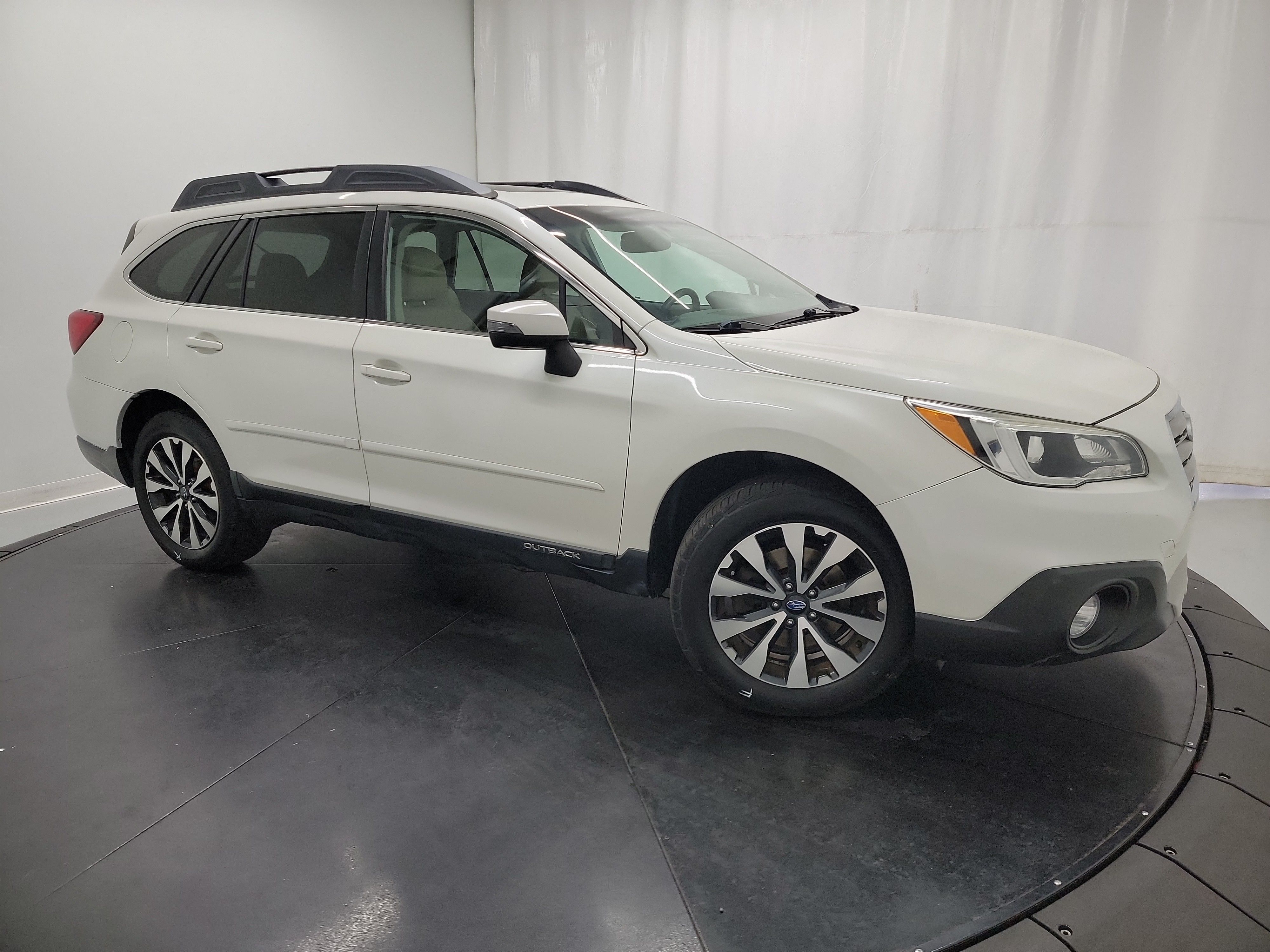 2015 Subaru Outback 2.5i photo