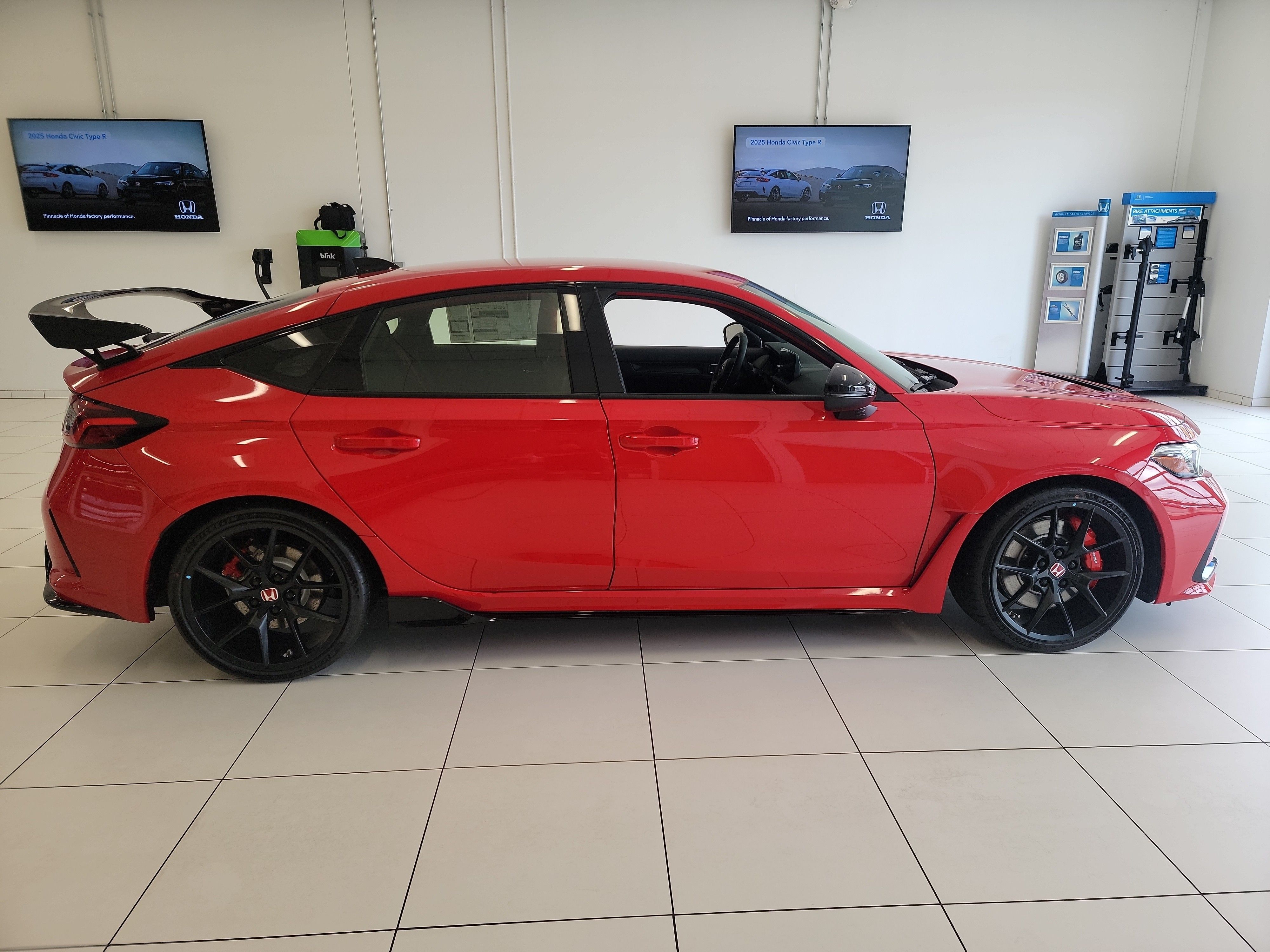 2025 Honda CIVIC TYPE R photo